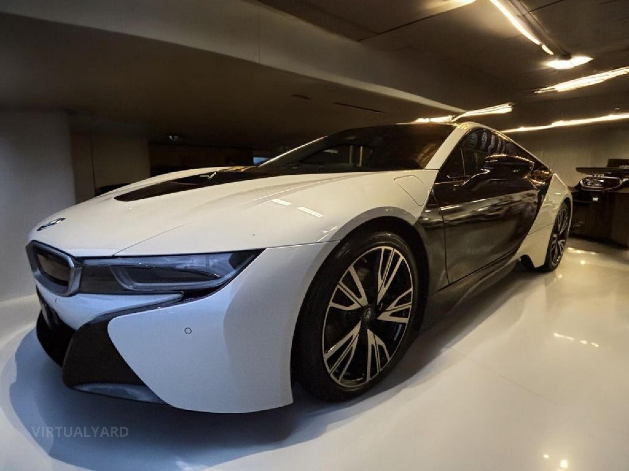 BMW i8