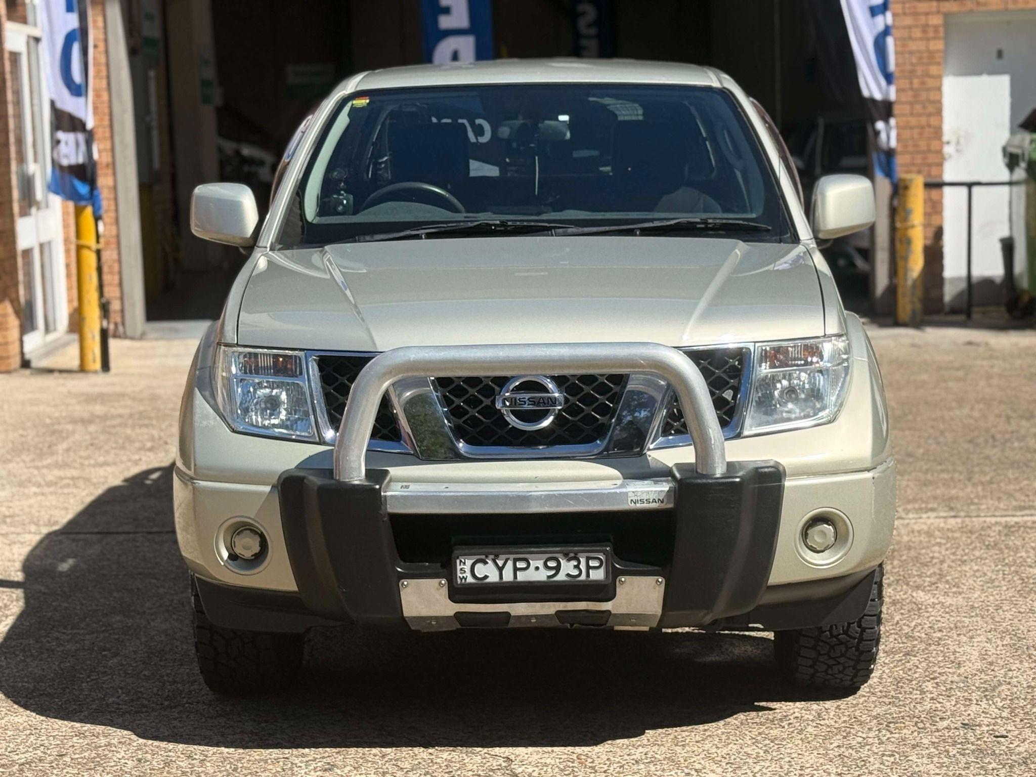 NISSAN NAVARA