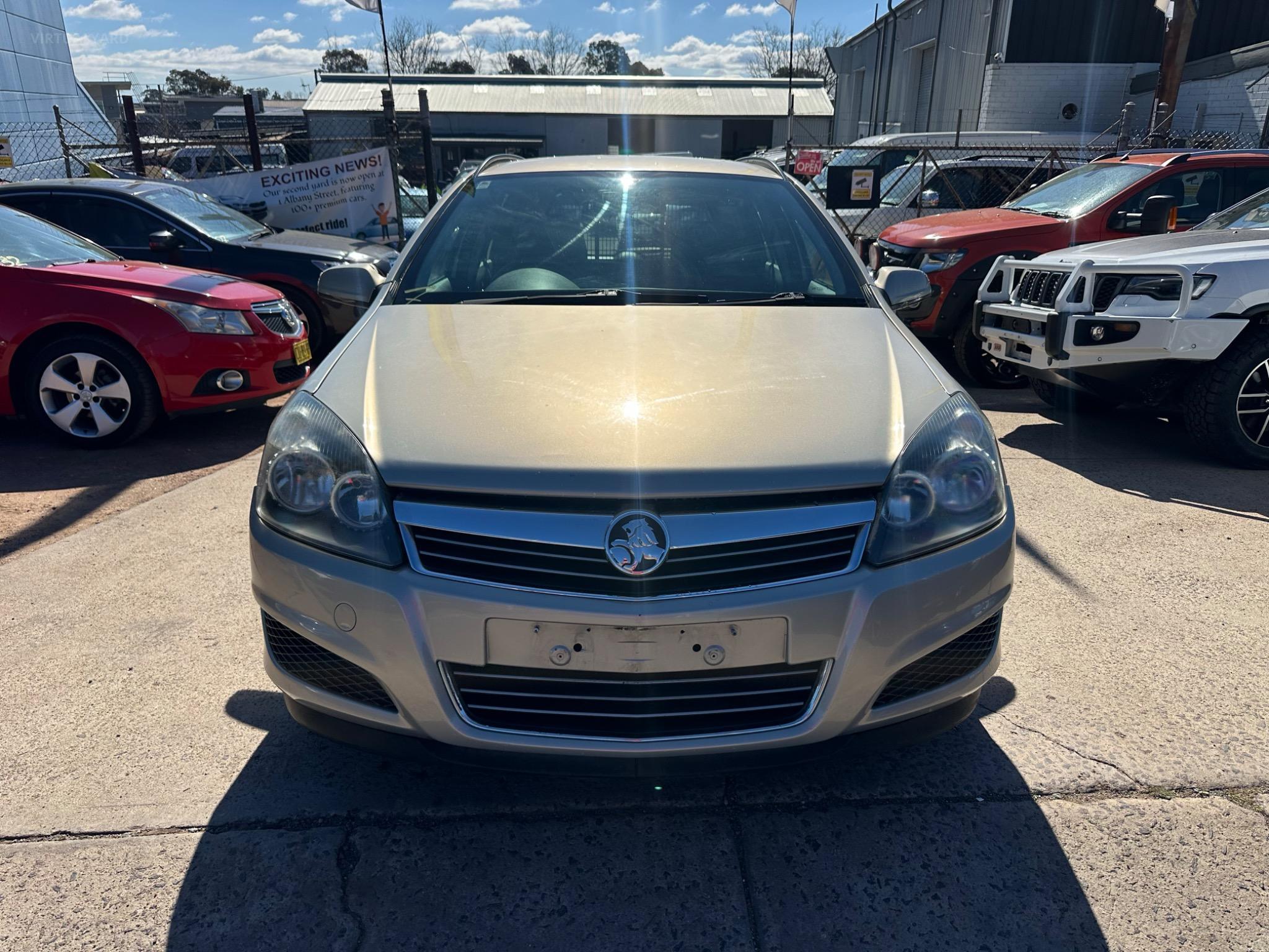 HOLDEN ASTRA