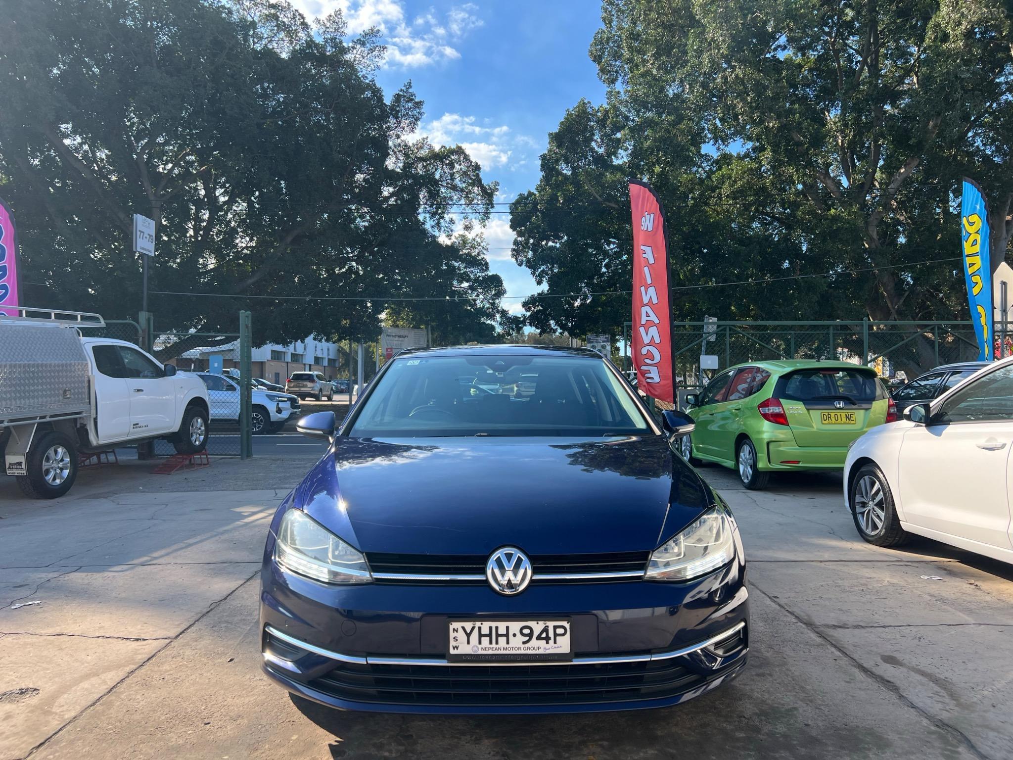 VOLKSWAGEN GOLF