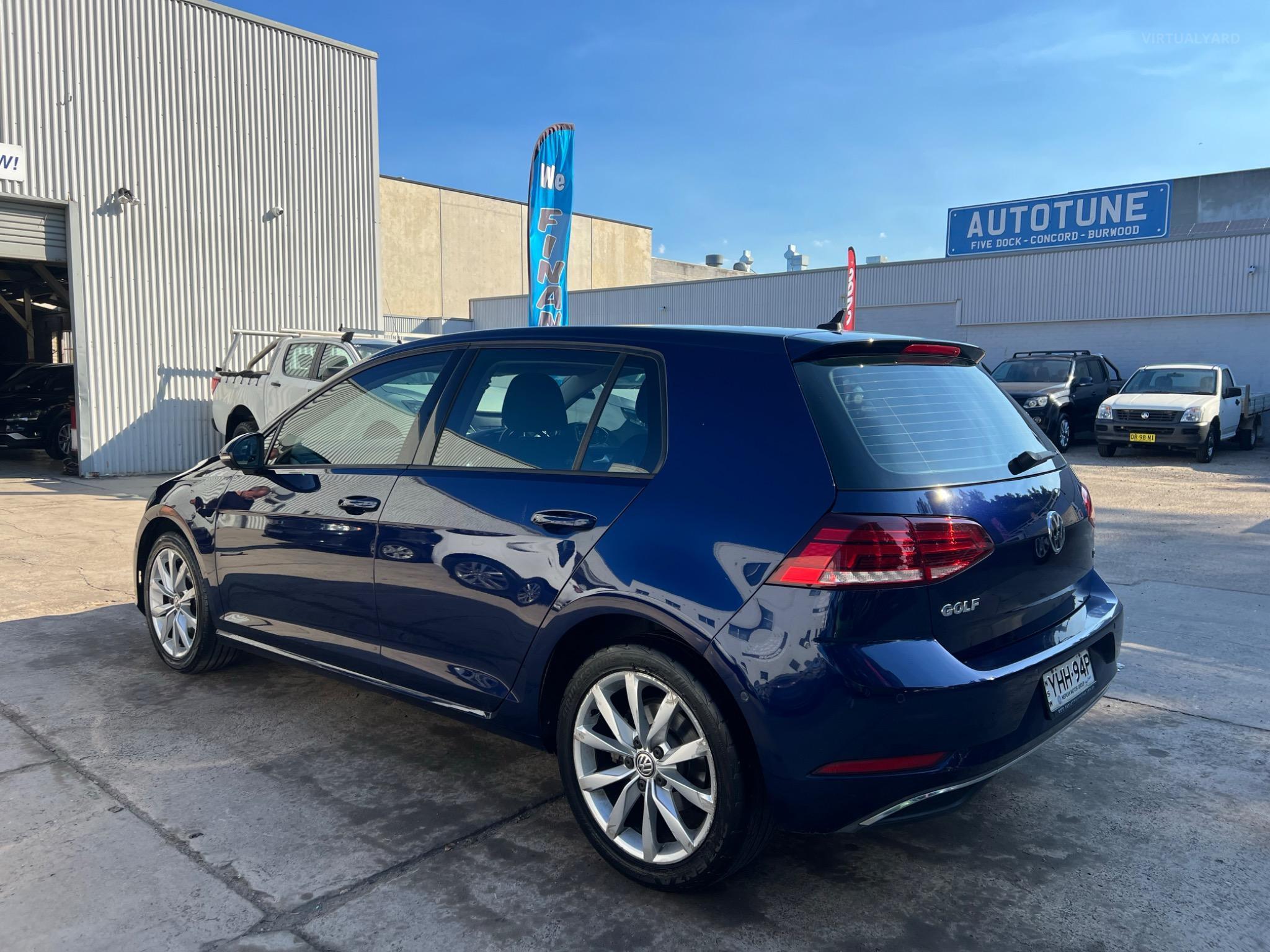 VOLKSWAGEN GOLF