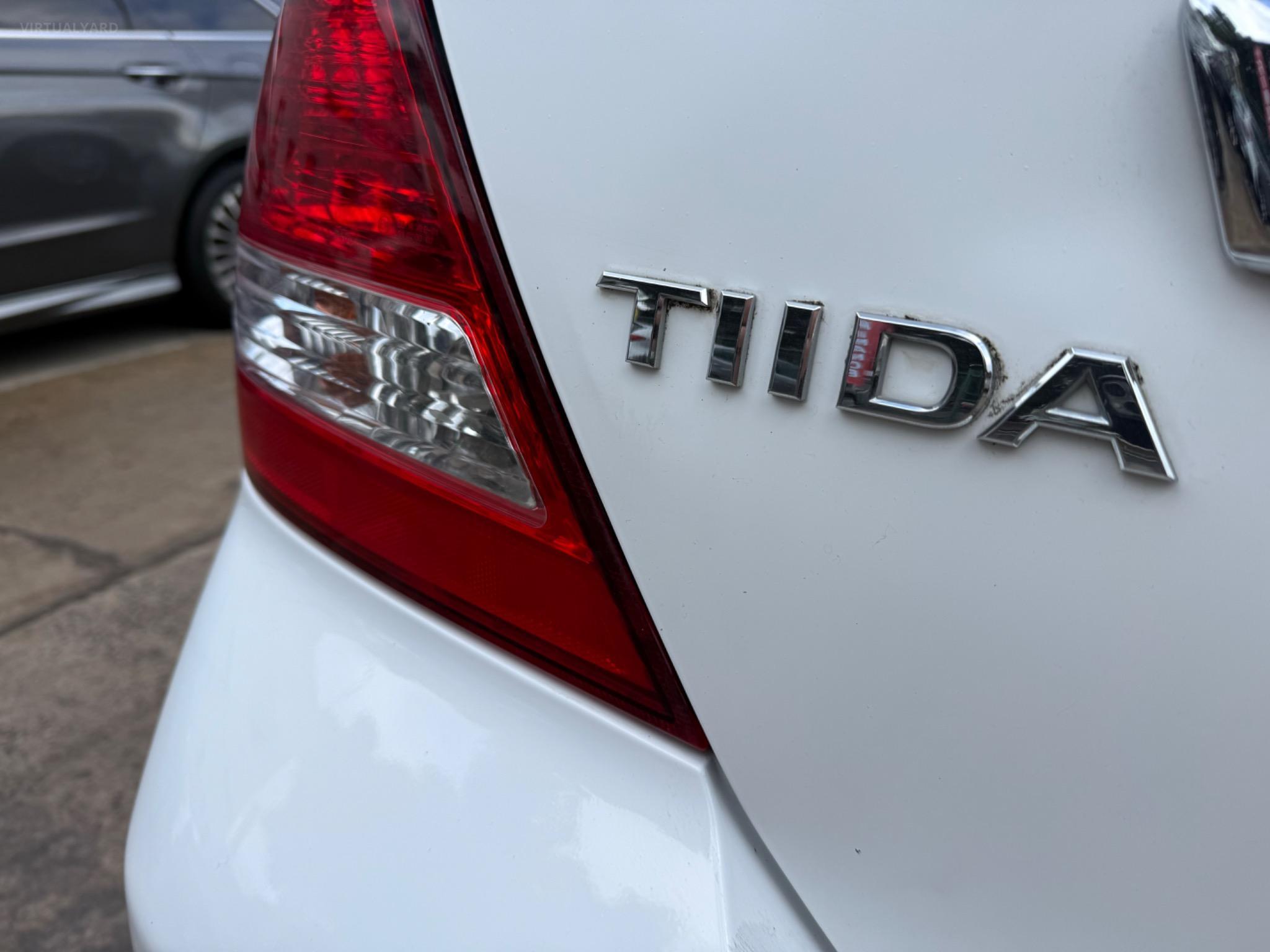 NISSAN TIIDA