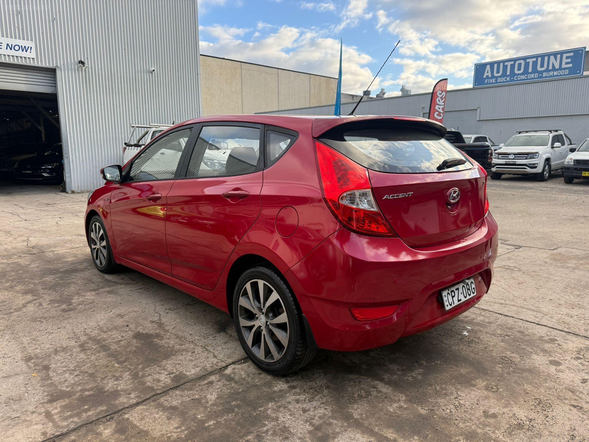HYUNDAI ACCENT