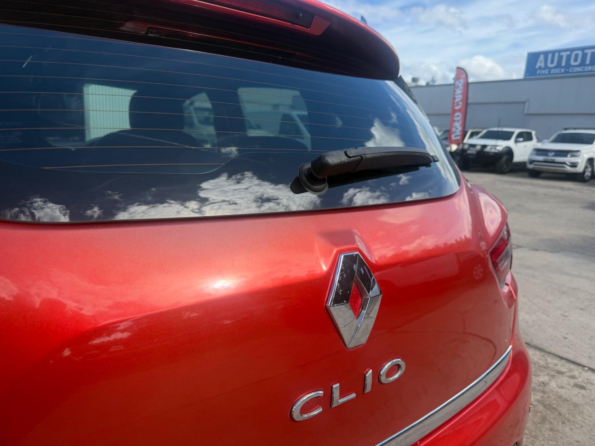 RENAULT CLIO
