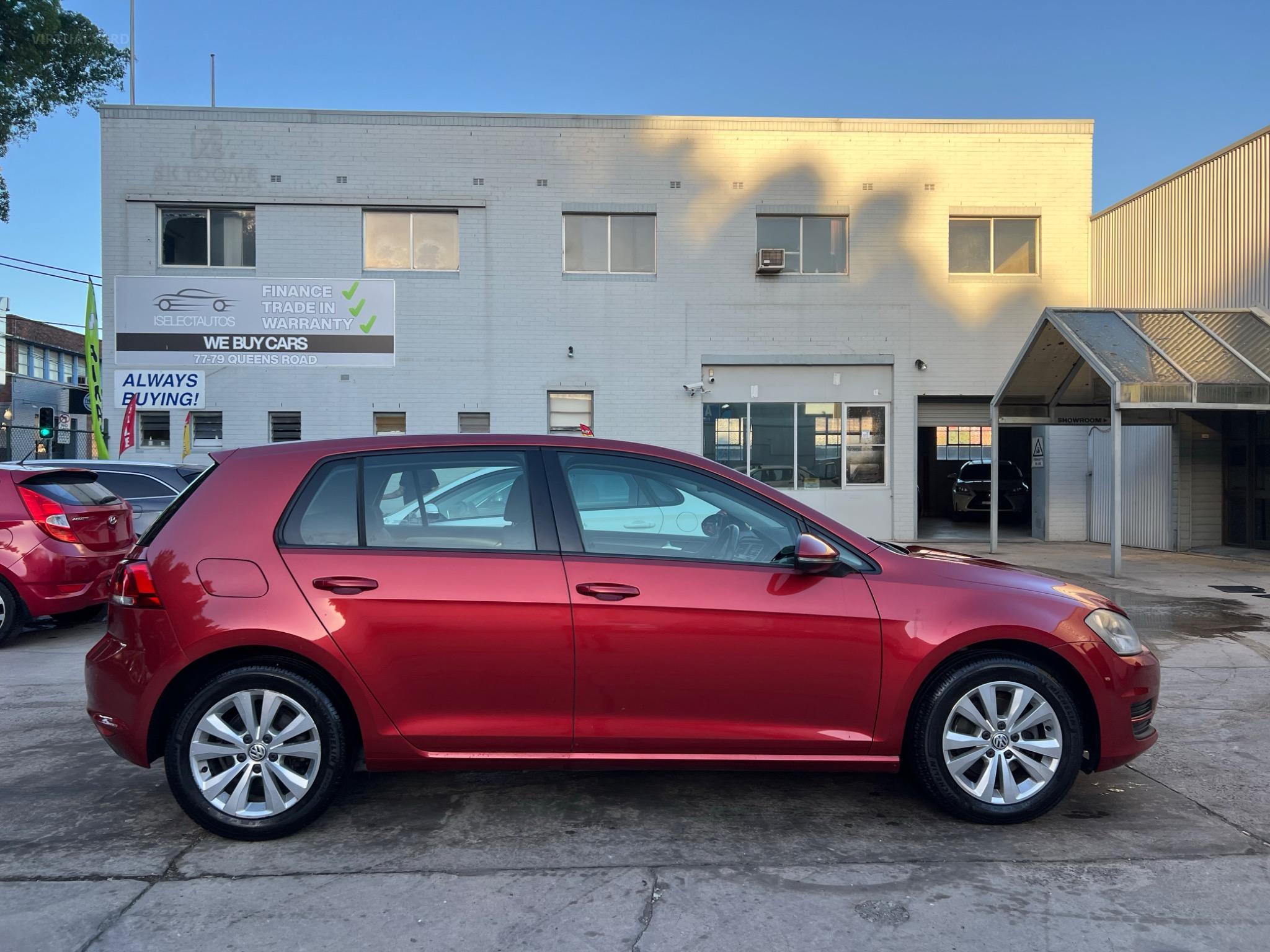 VOLKSWAGEN GOLF