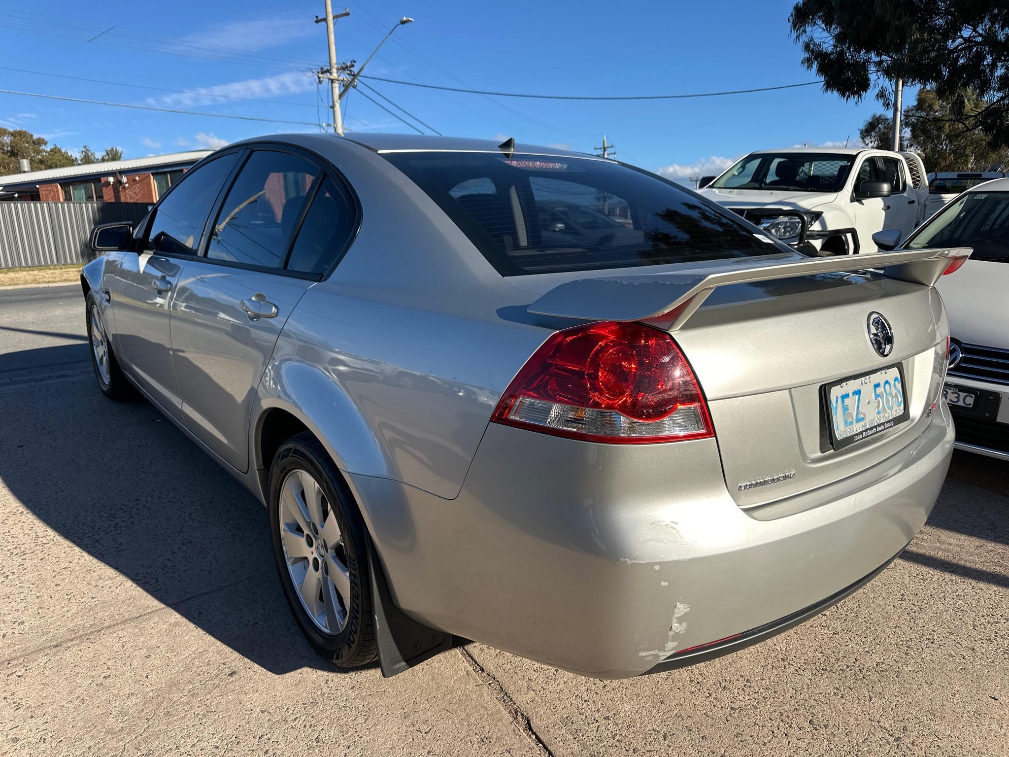 HOLDEN COMMODORE