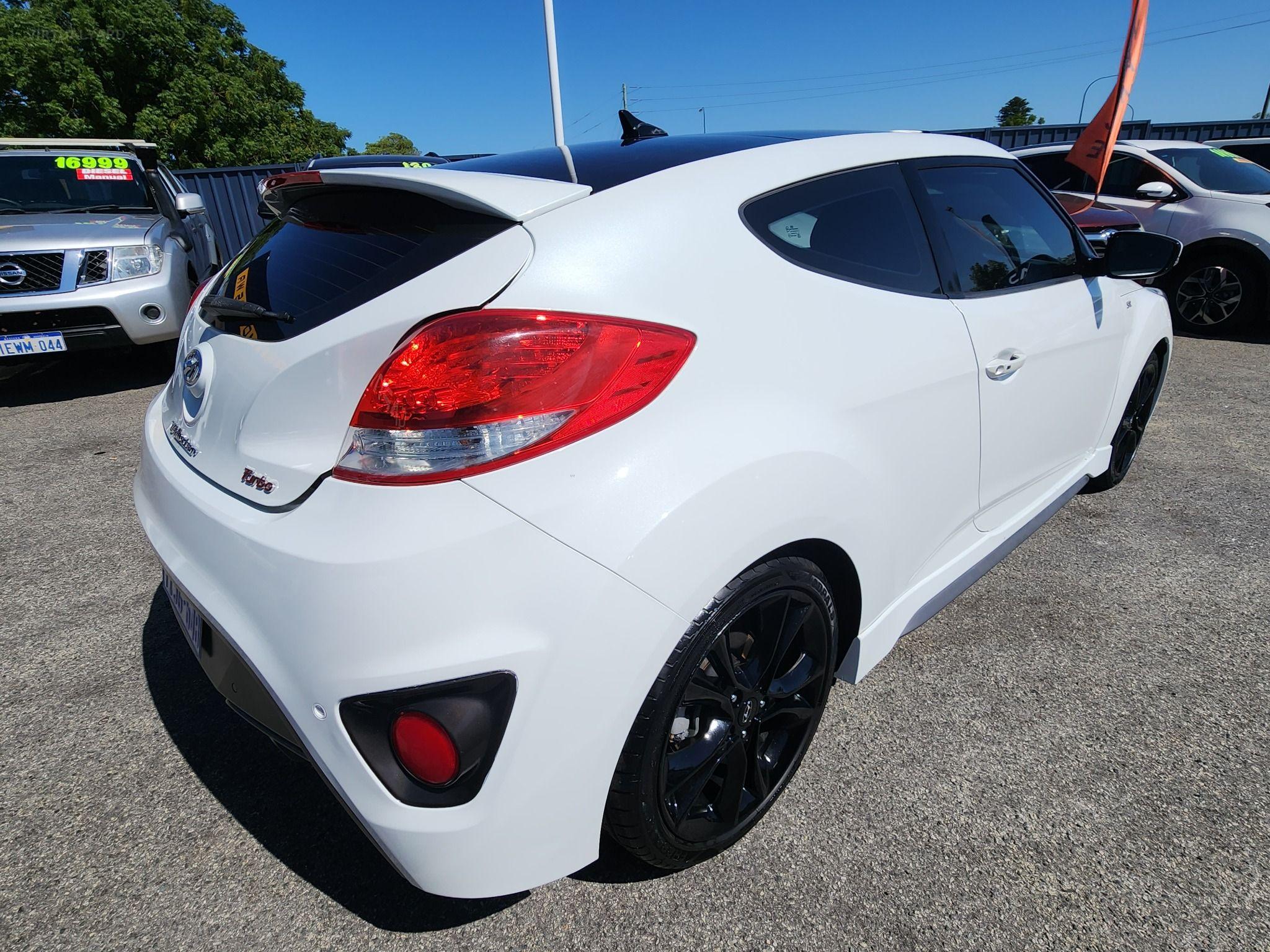Hyundai Veloster