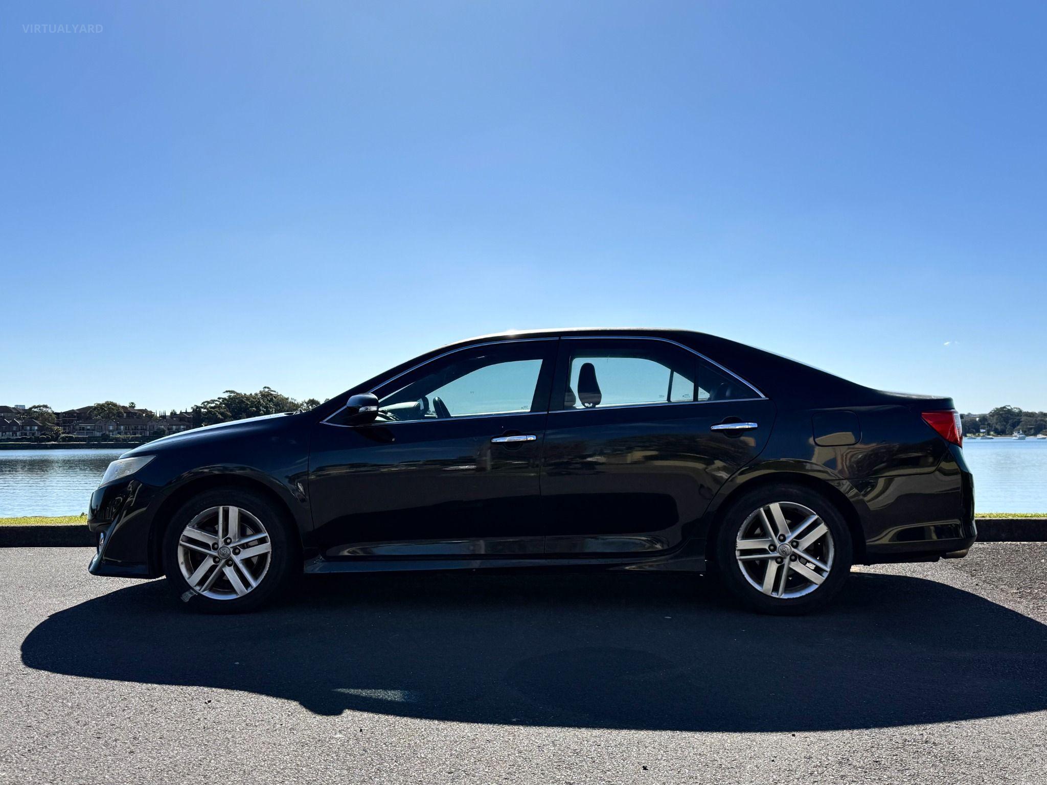 TOYOTA CAMRY