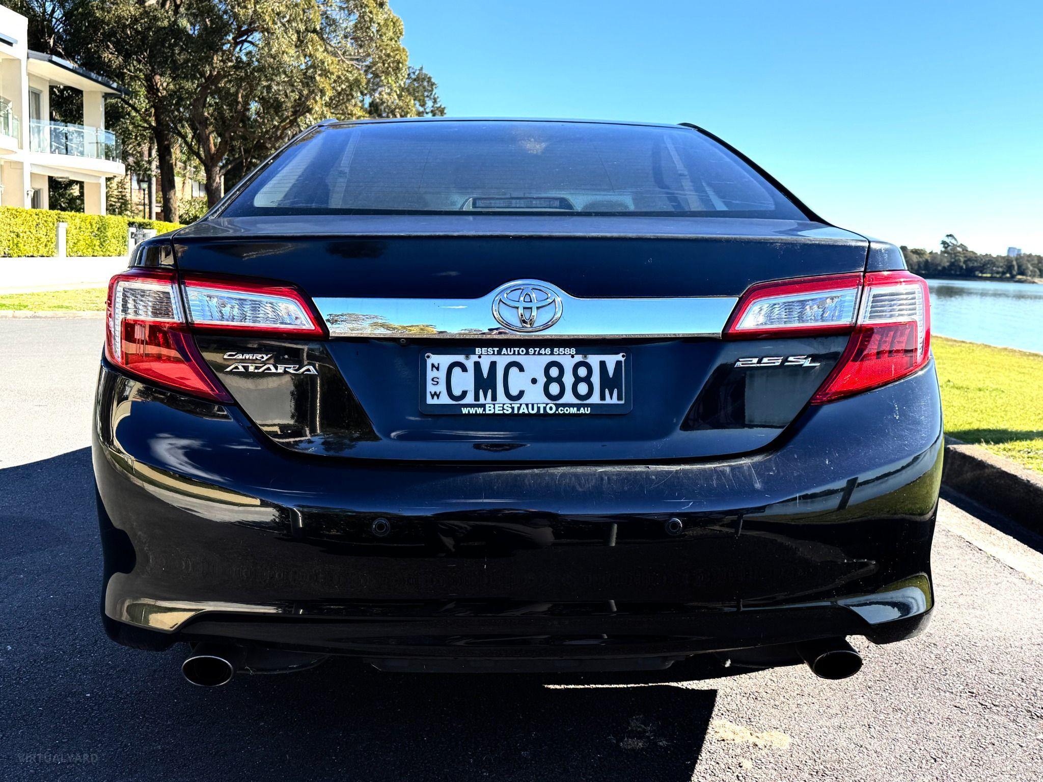TOYOTA CAMRY