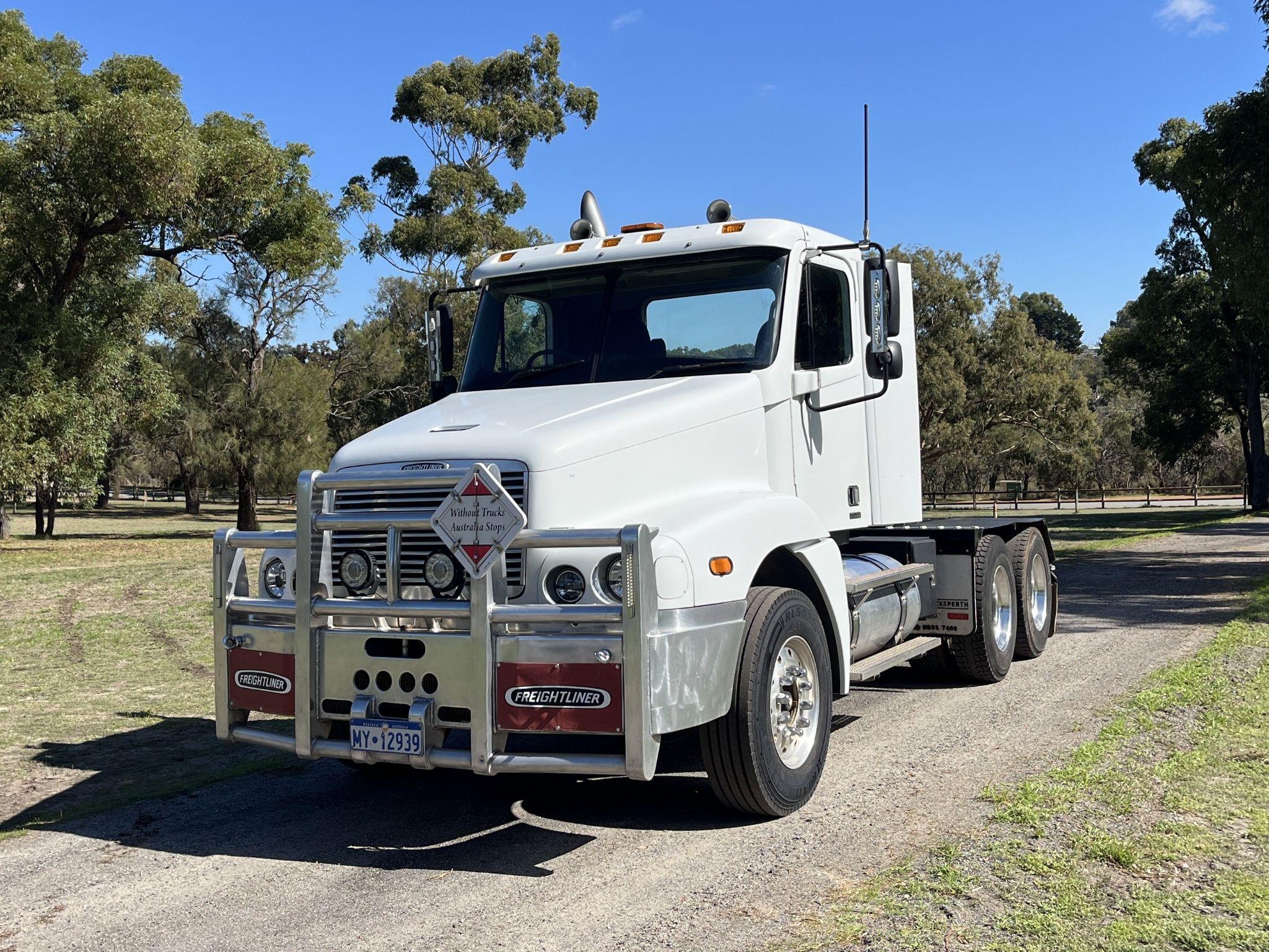 FREIGHTLINER CENTURY CLASS