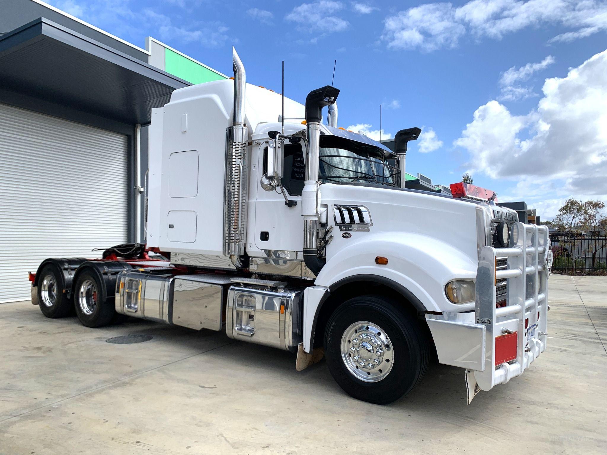 MACK SUPERLINER
