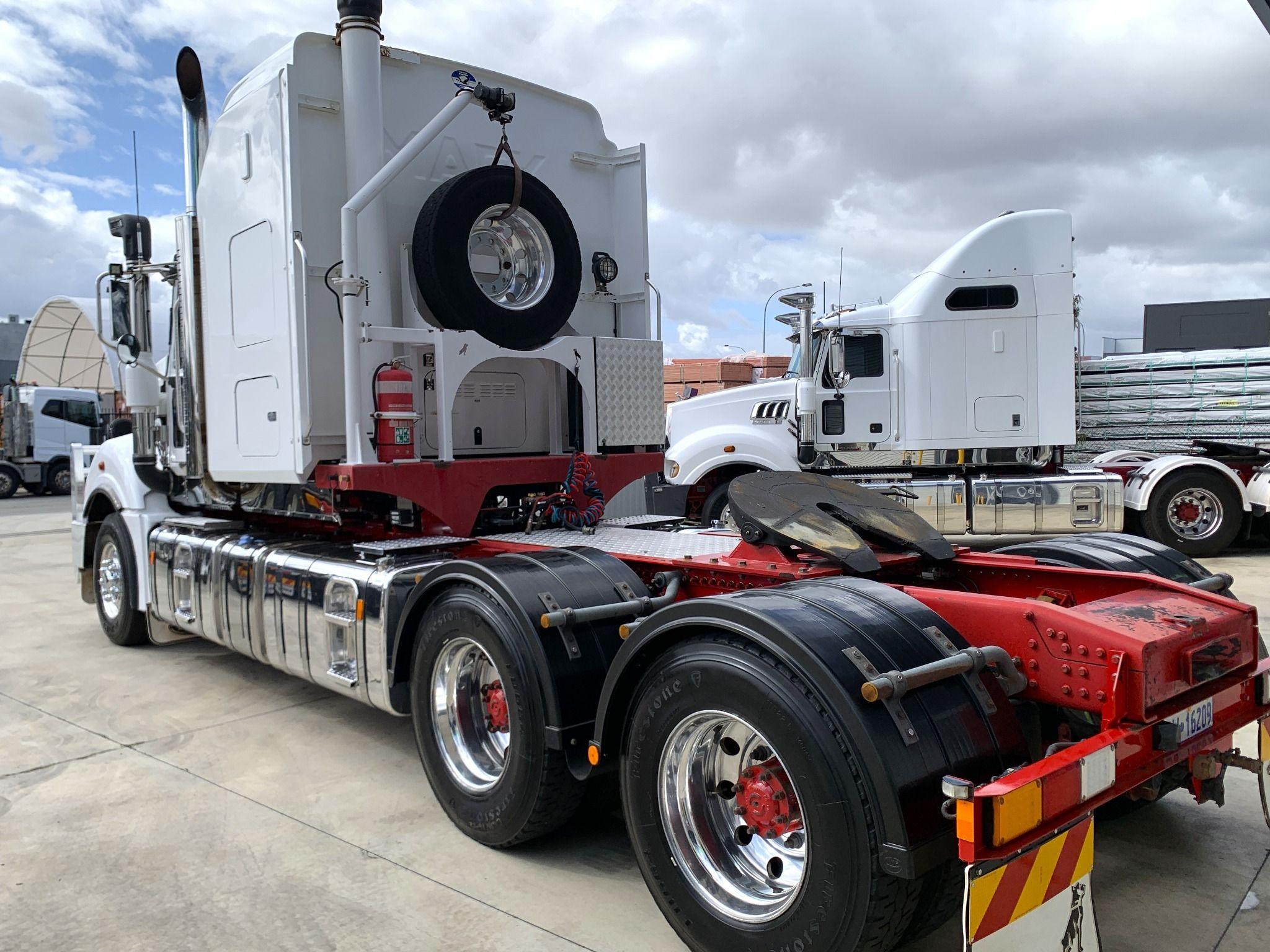 MACK SUPERLINER