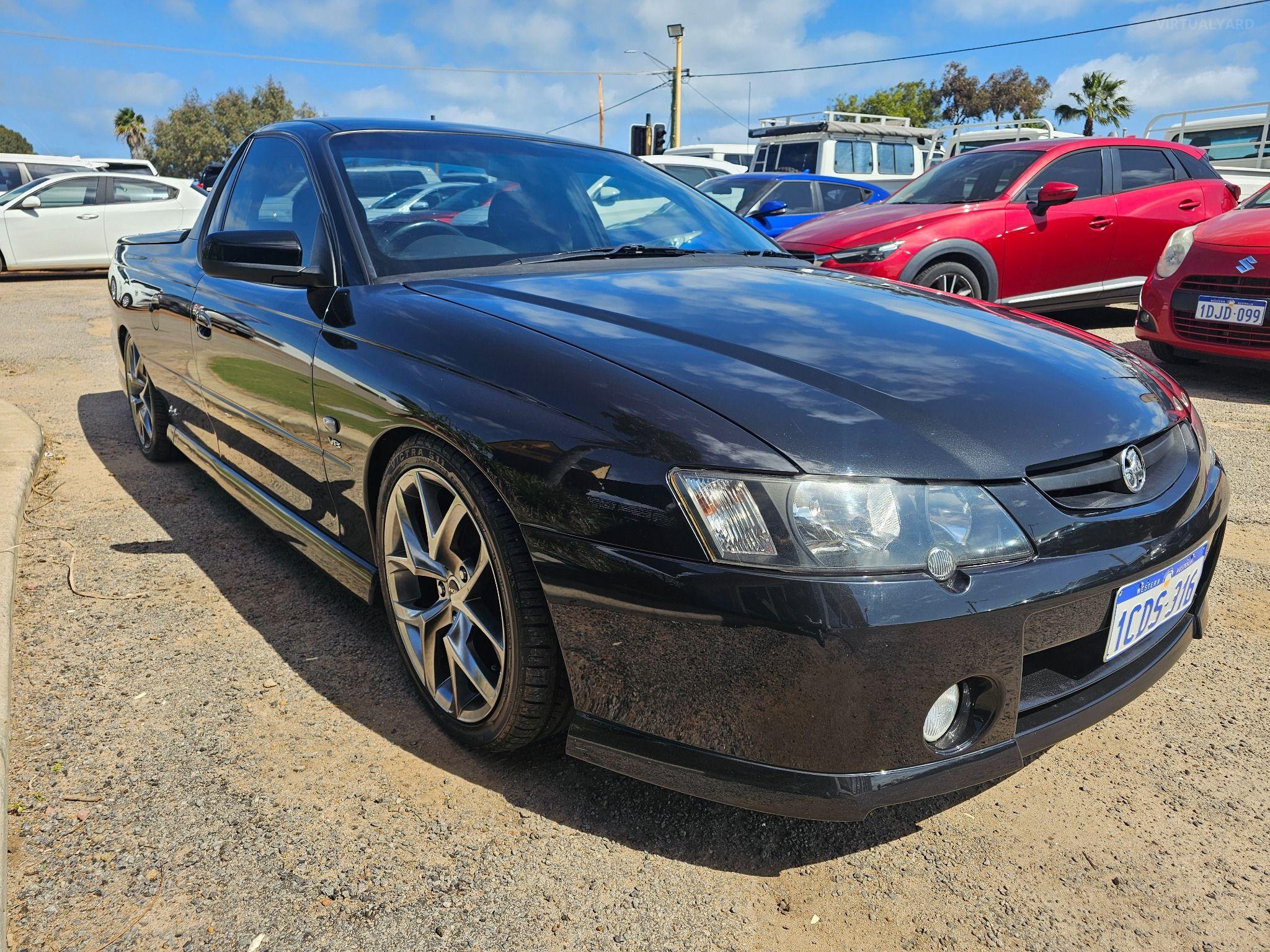 HOLDEN COMMODORE