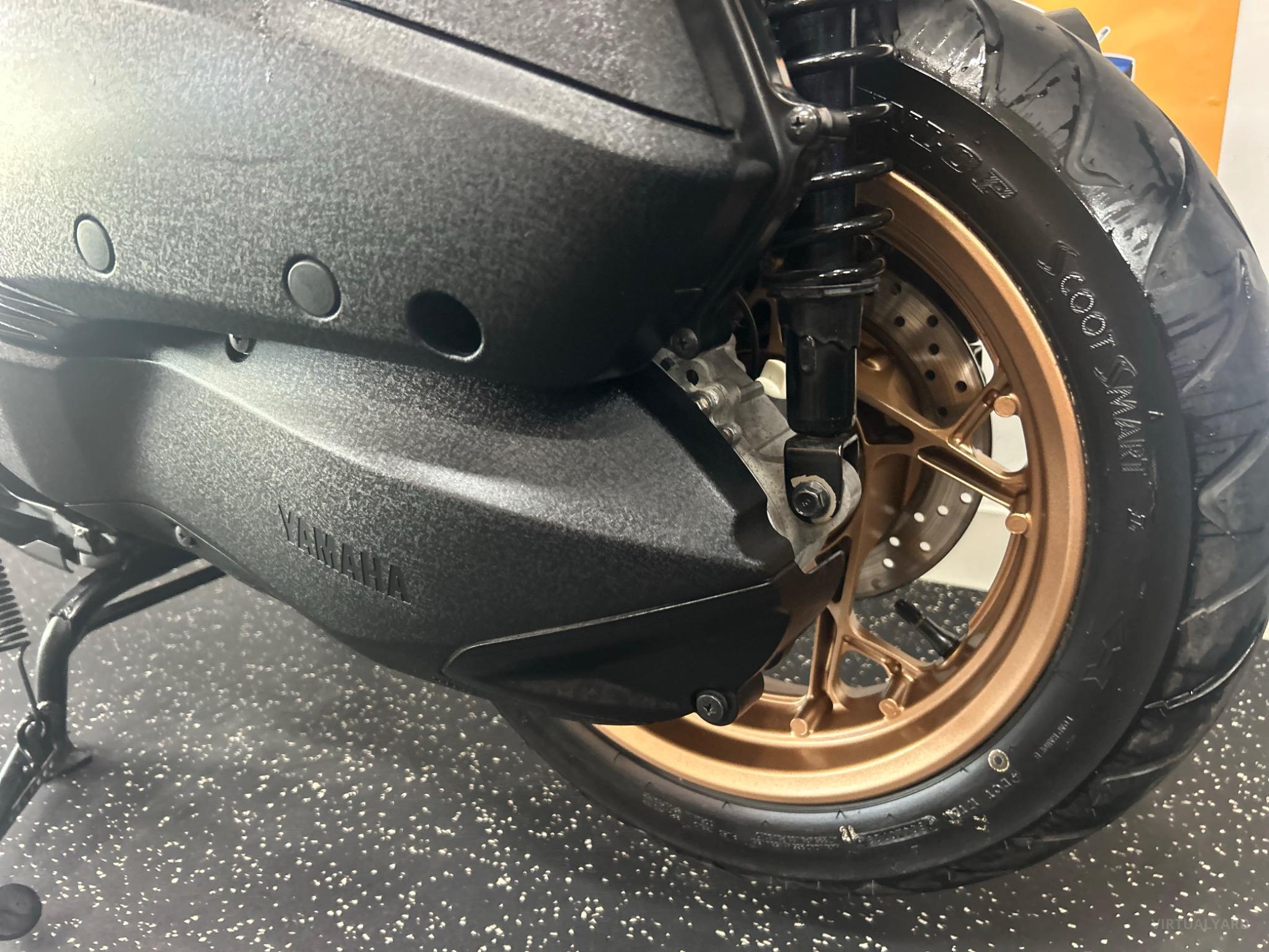 YAMAHA X-MAX 300 CONNECT