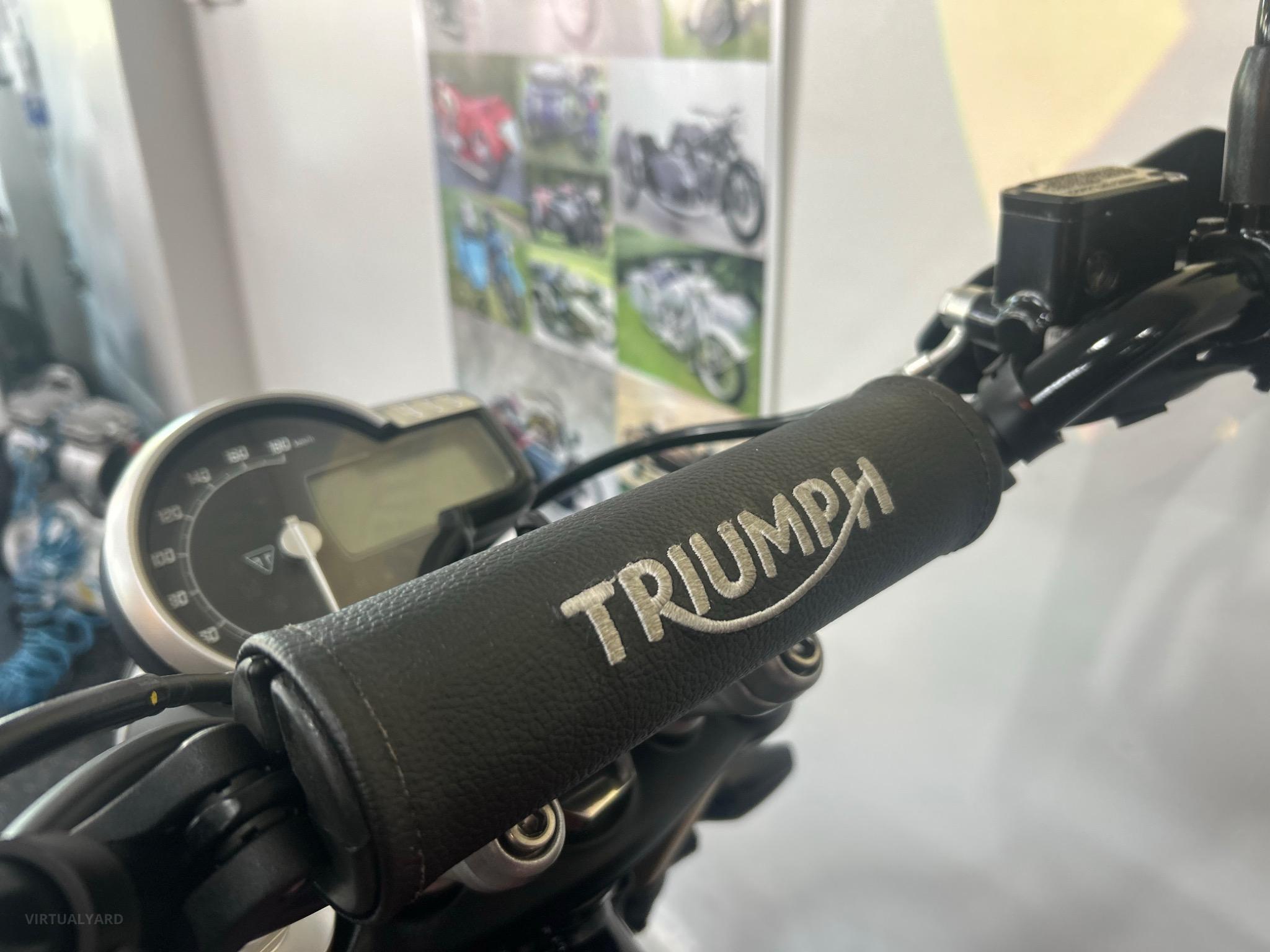 TRIUMPH SCRAMBLER 400X