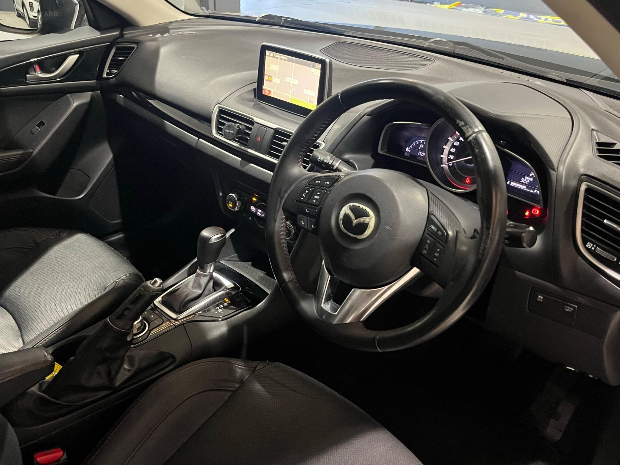 MAZDA MAZDA3