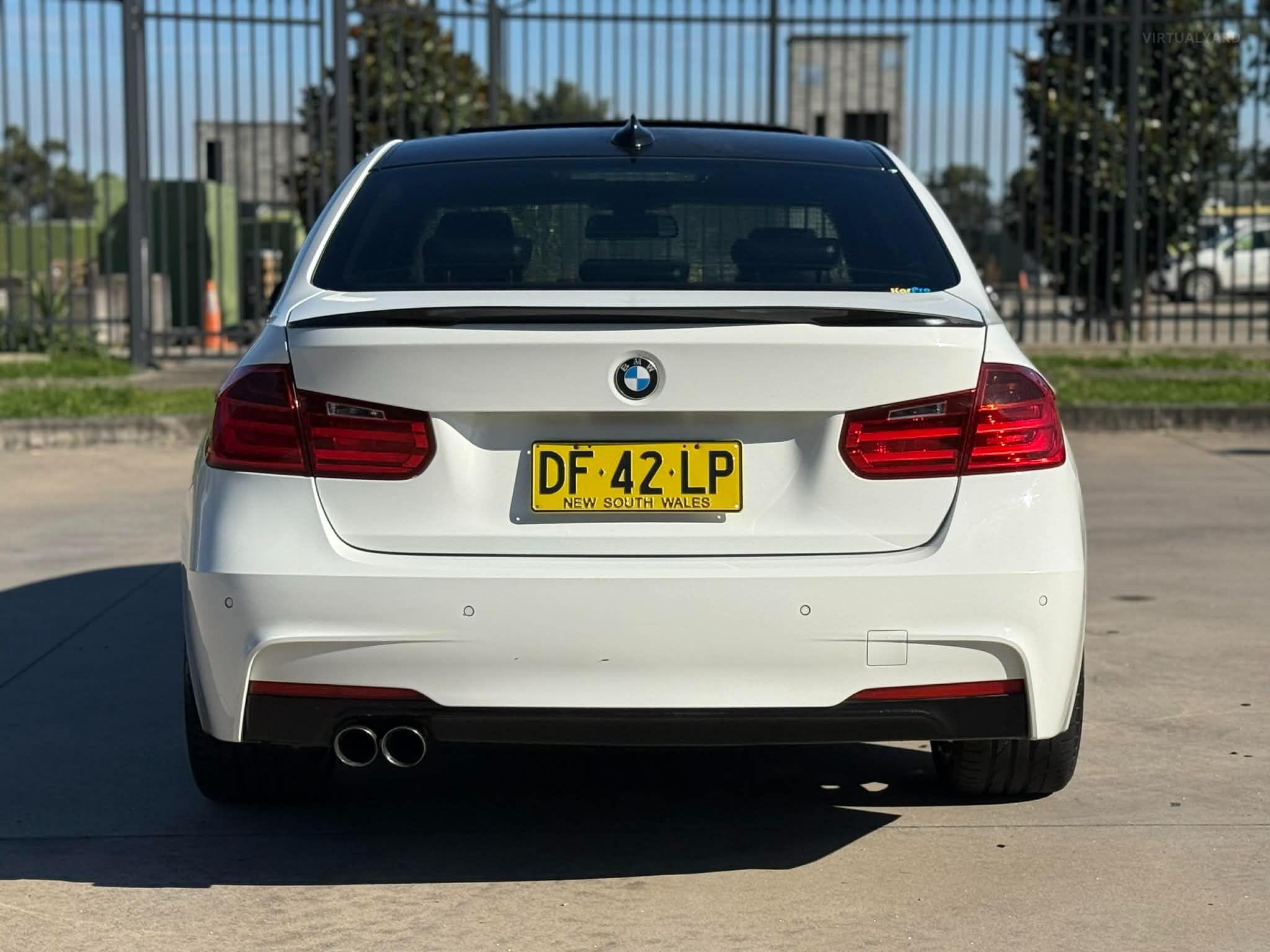 BMW 3 SERIES