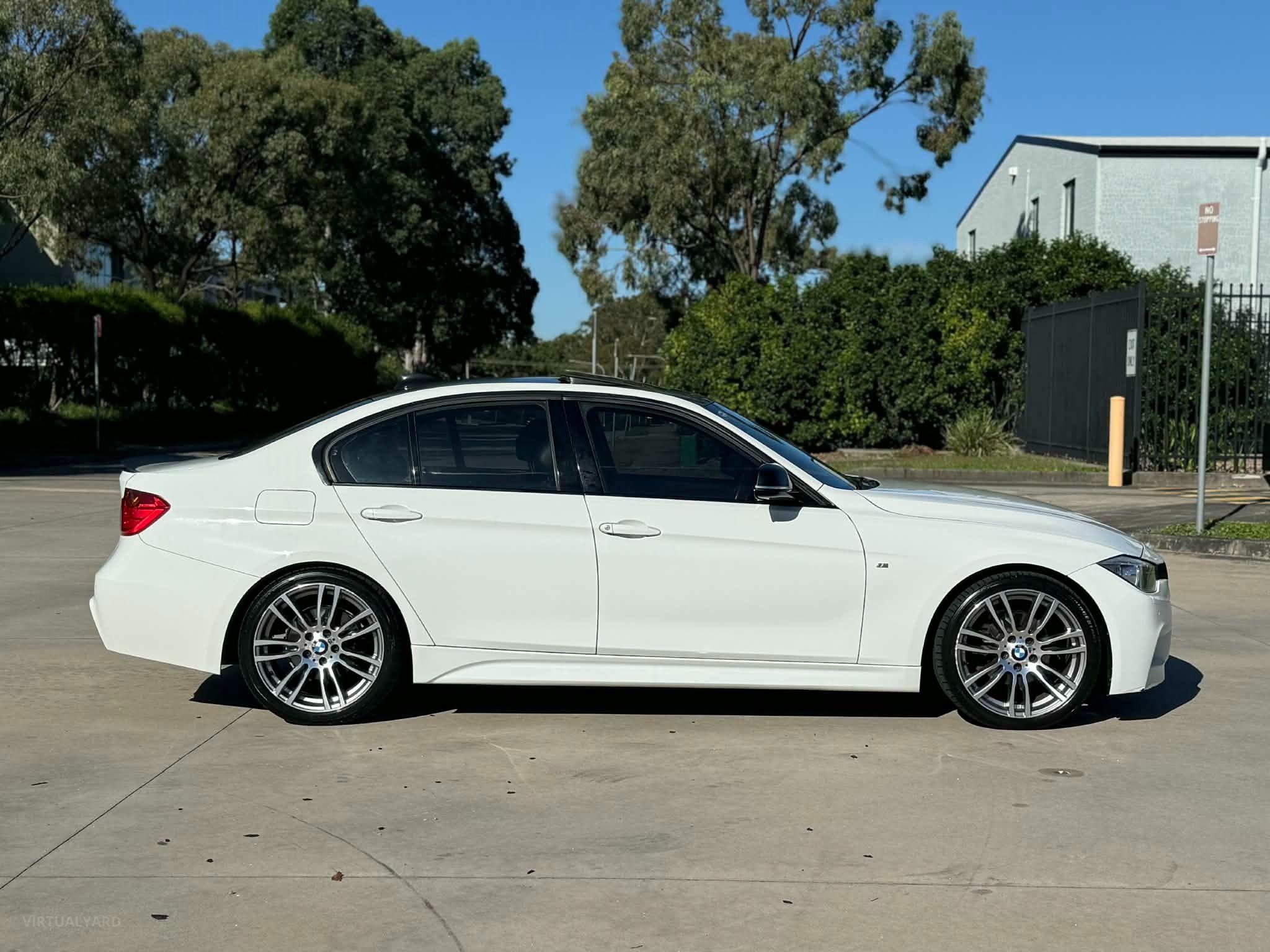 BMW 3 SERIES