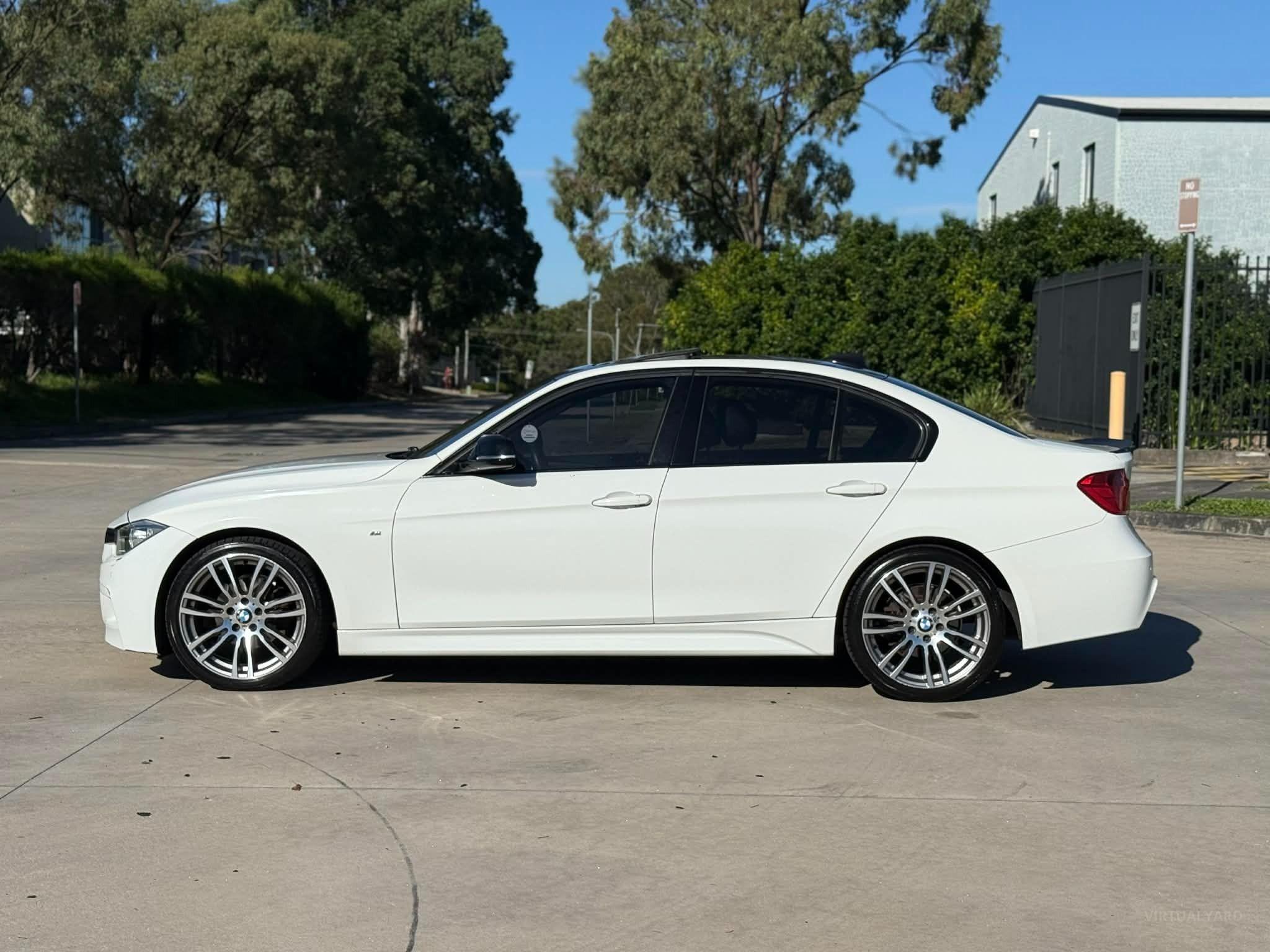BMW 3 SERIES
