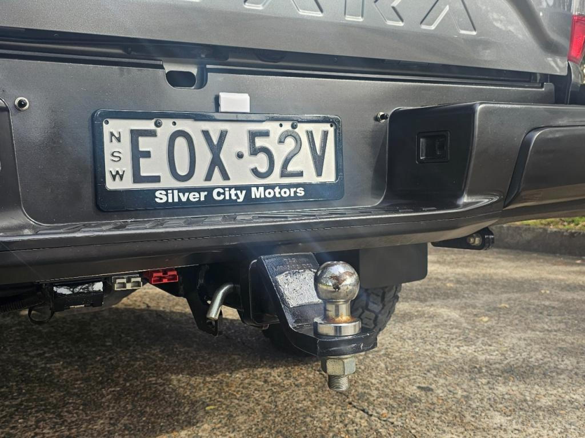 NISSAN NAVARA