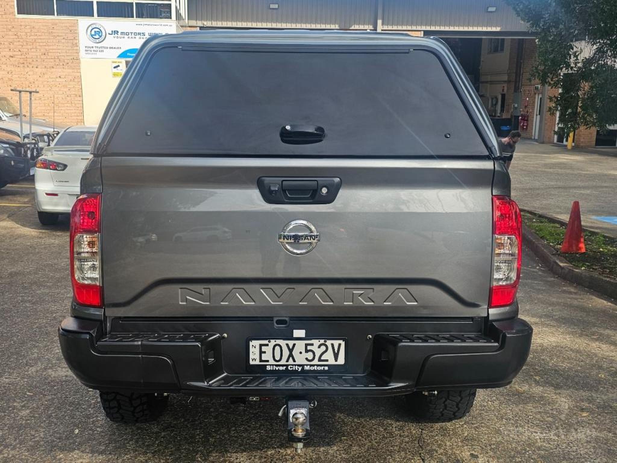 NISSAN NAVARA