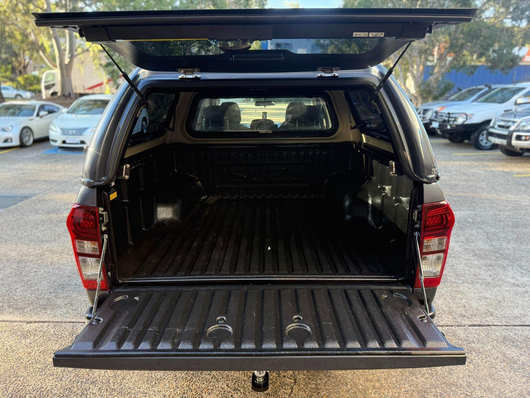 ISUZU D-MAX