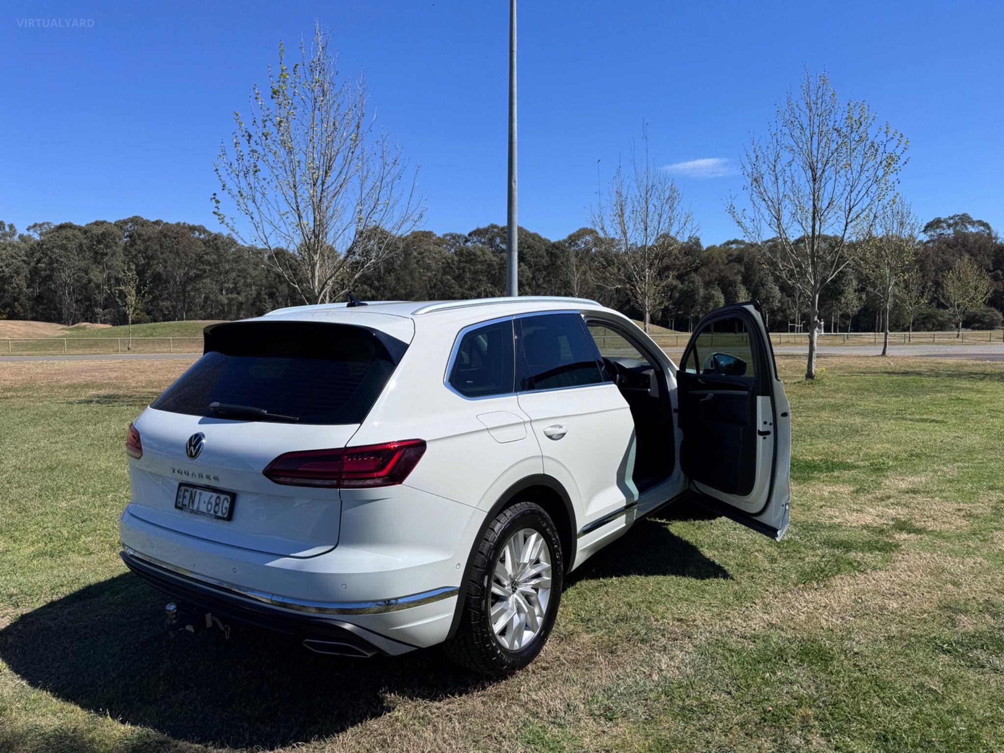 VOLKSWAGEN TOUAREG