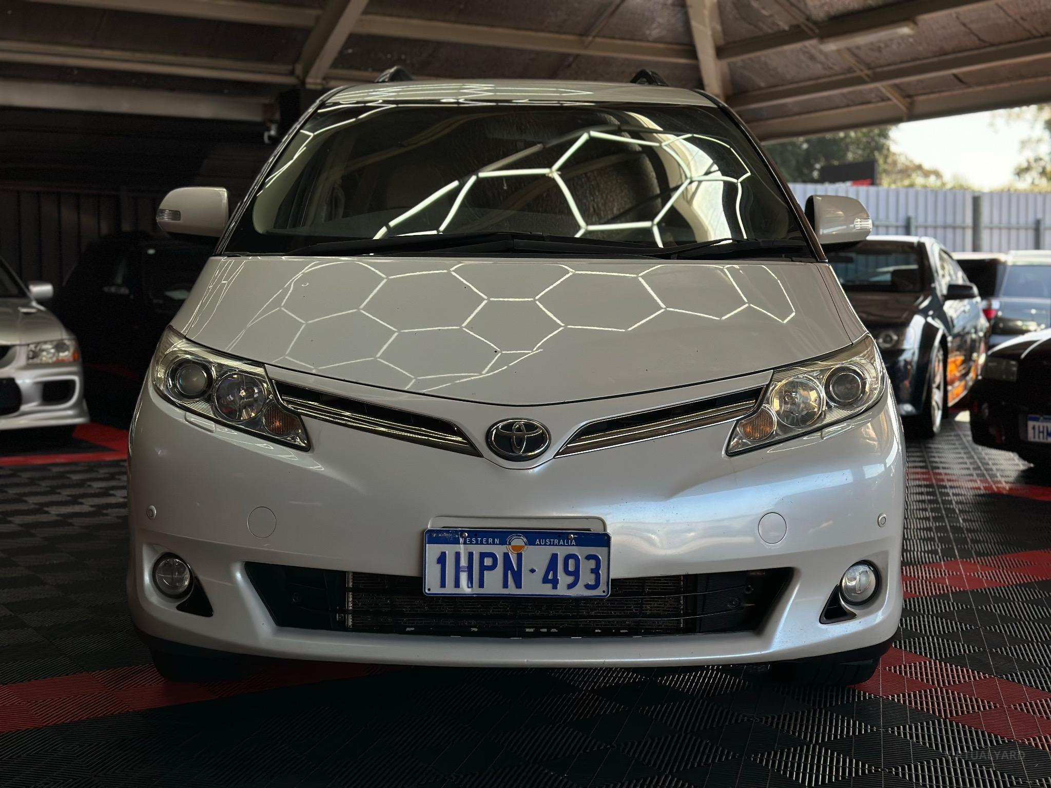 Toyota Tarago