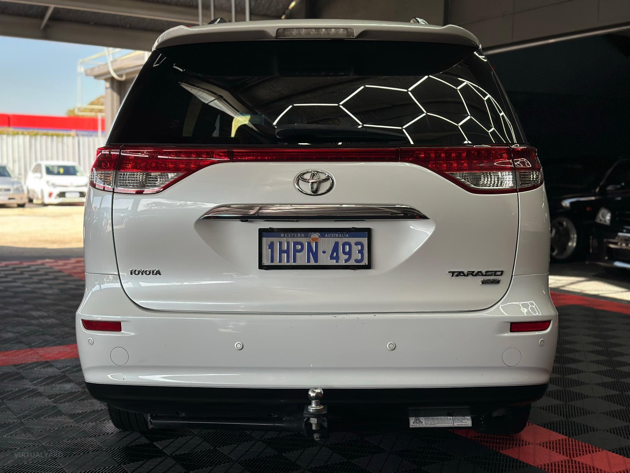 Toyota Tarago