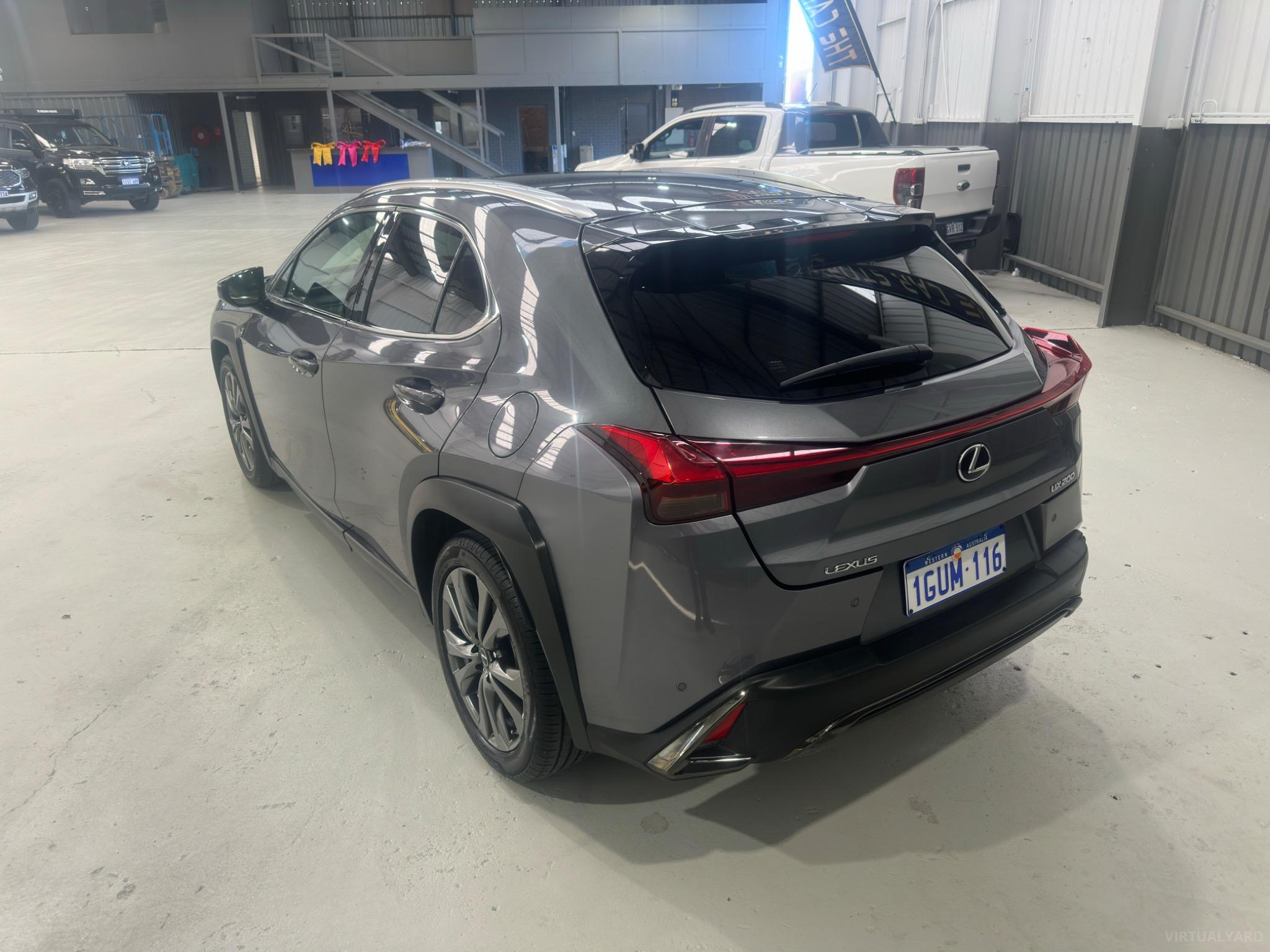 Lexus UX
