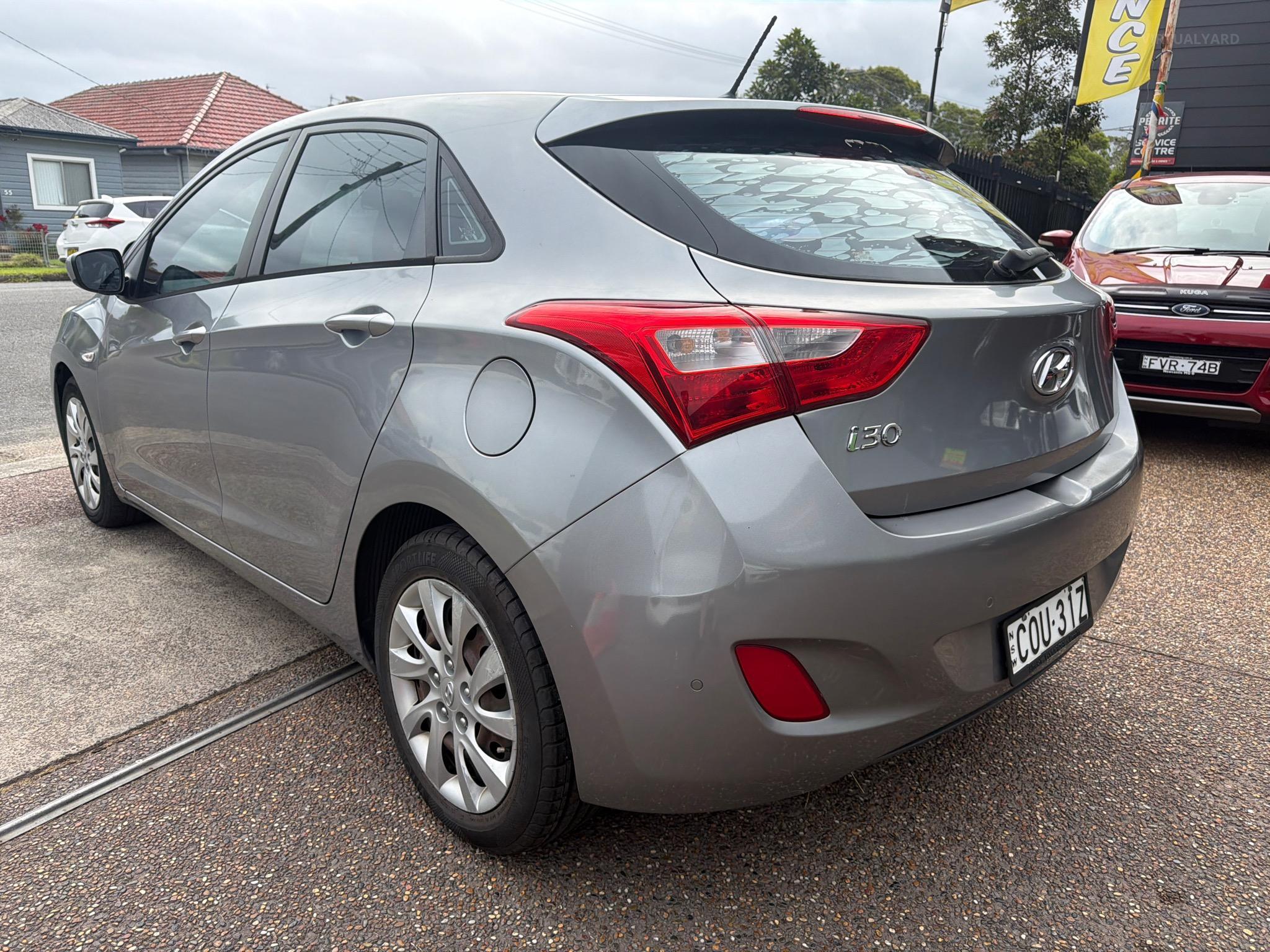 HYUNDAI i30