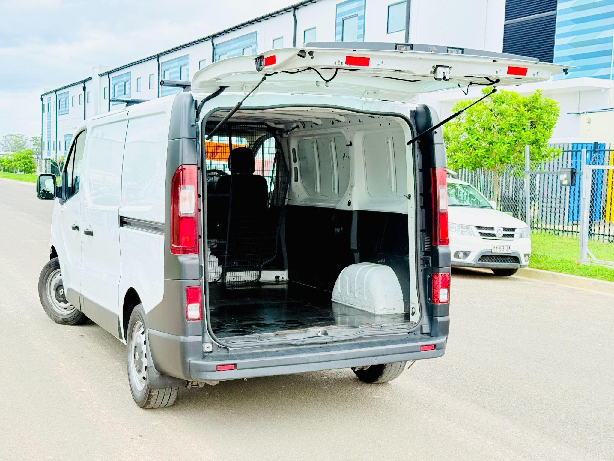 RENAULT TRAFIC