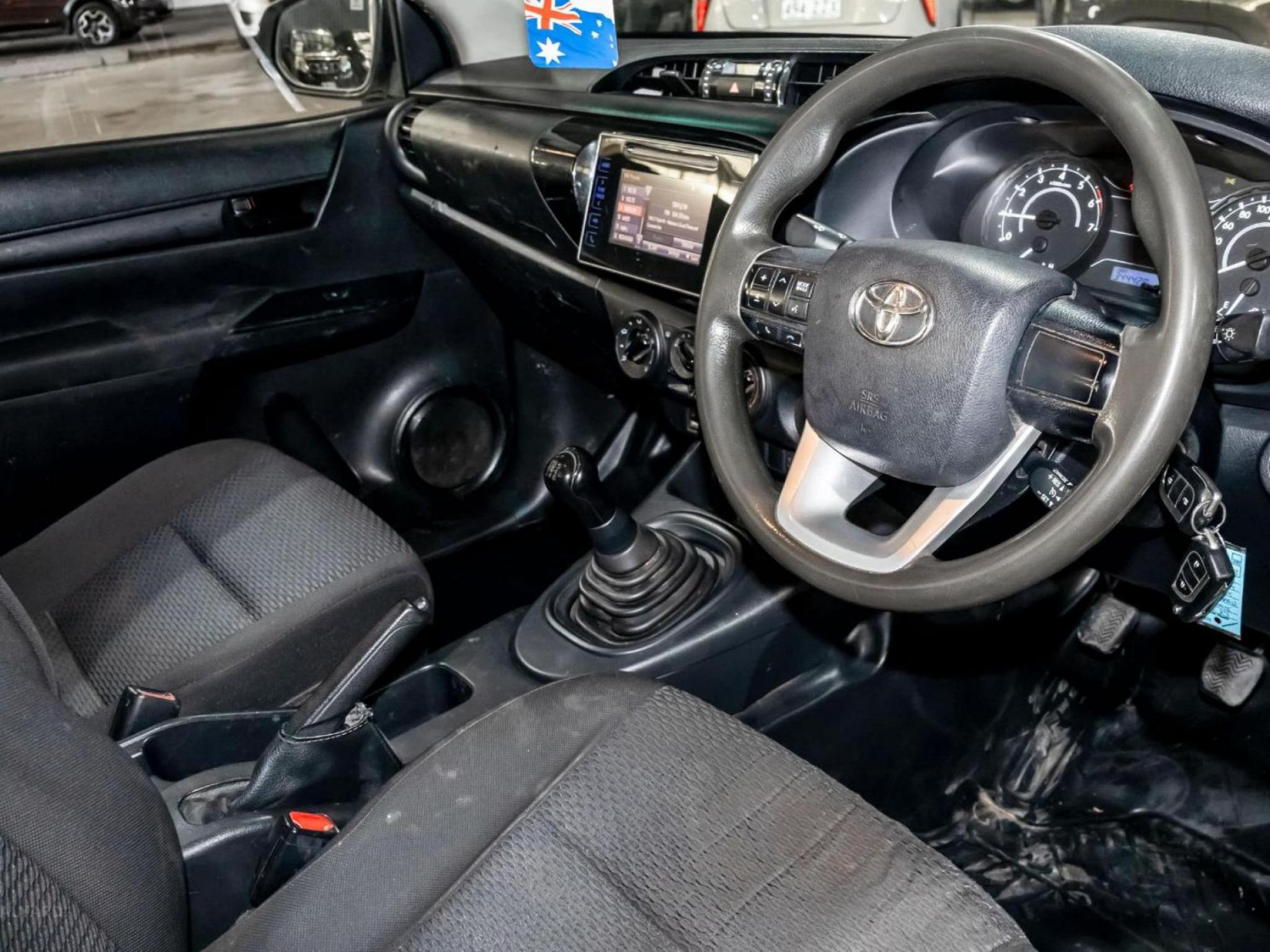 TOYOTA HILUX