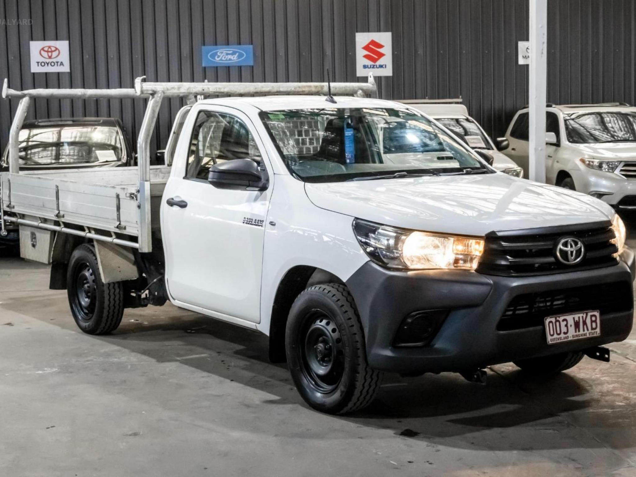 TOYOTA HILUX