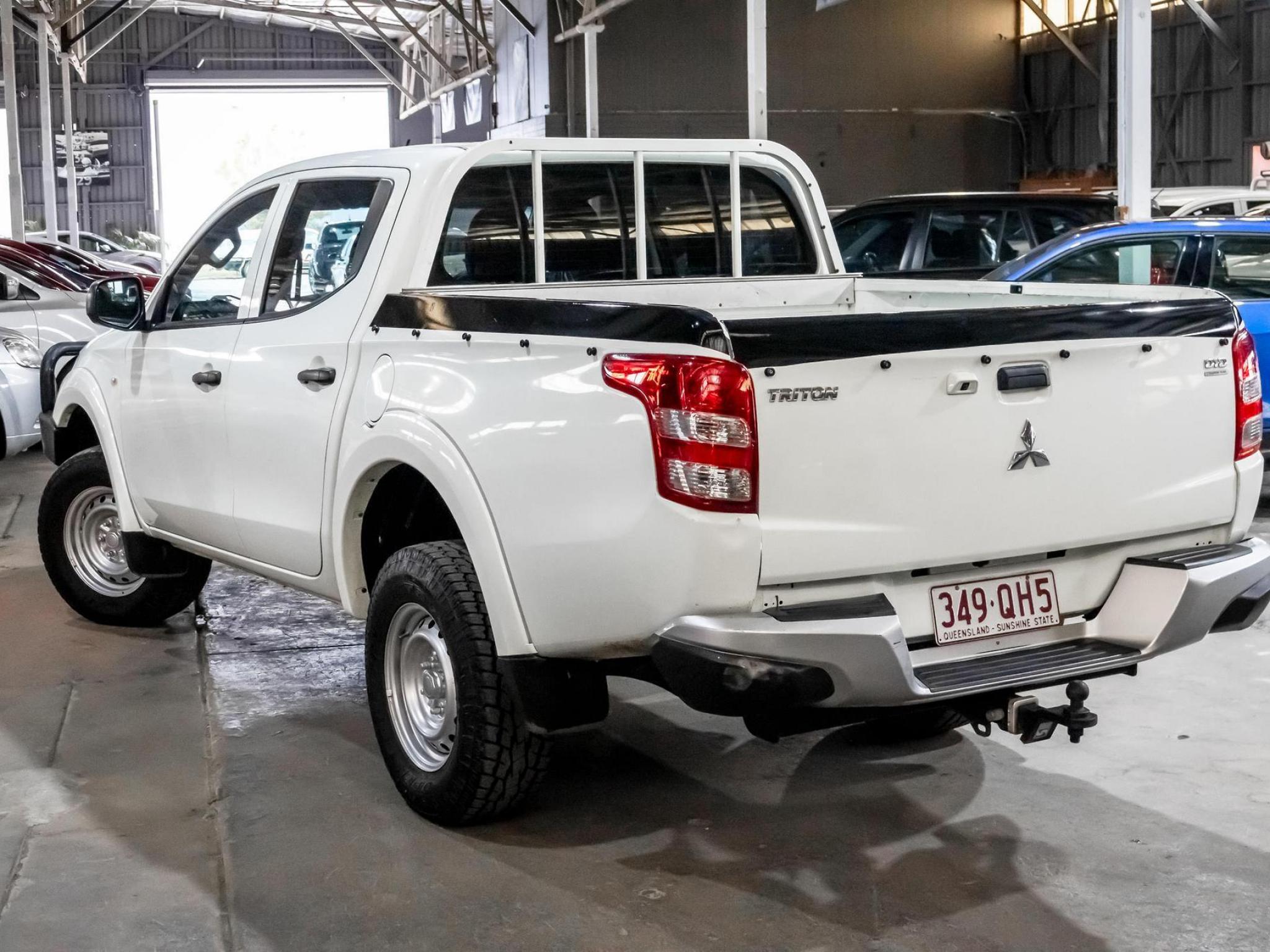 MITSUBISHI TRITON