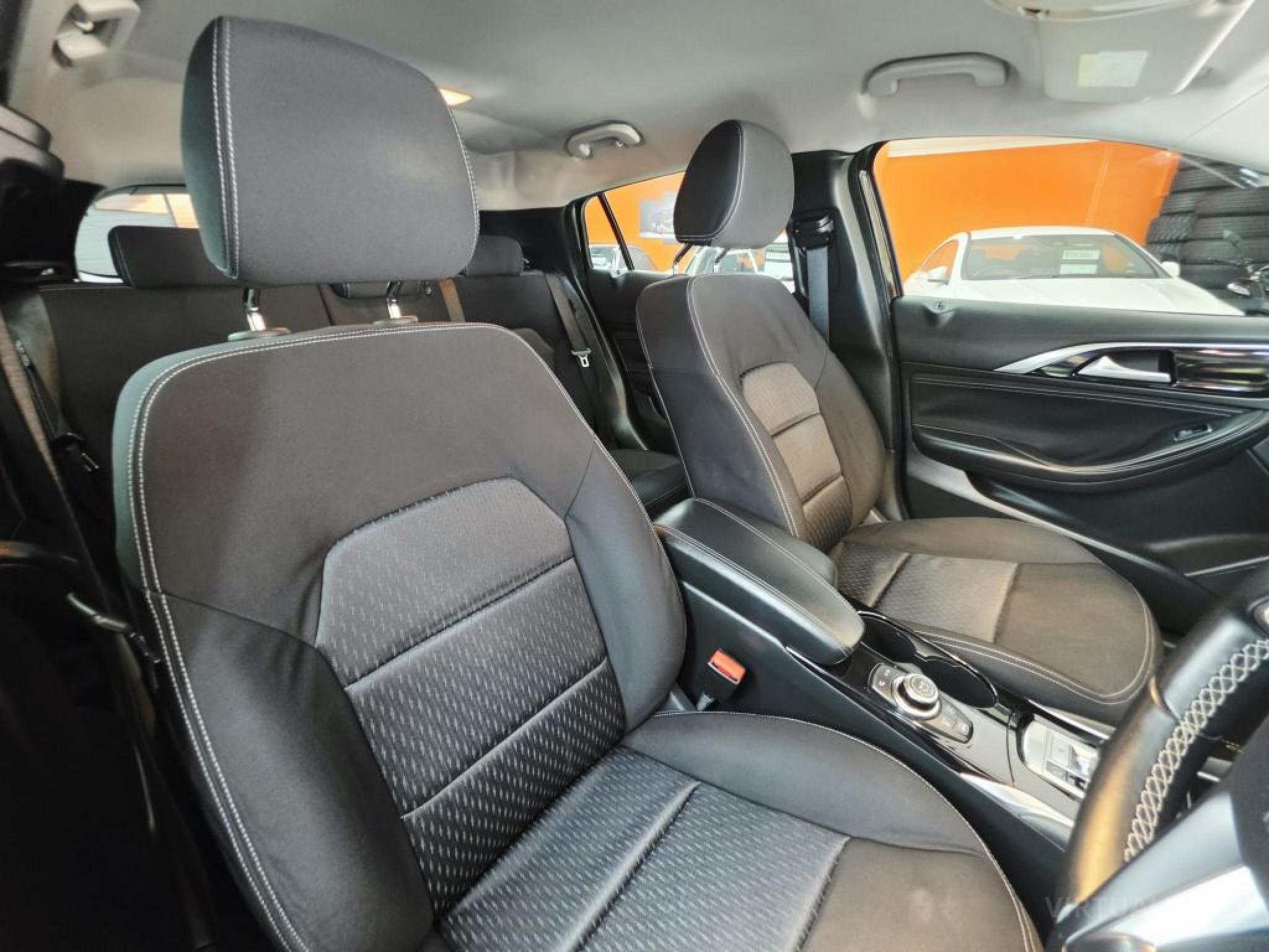 INFINITI QX30