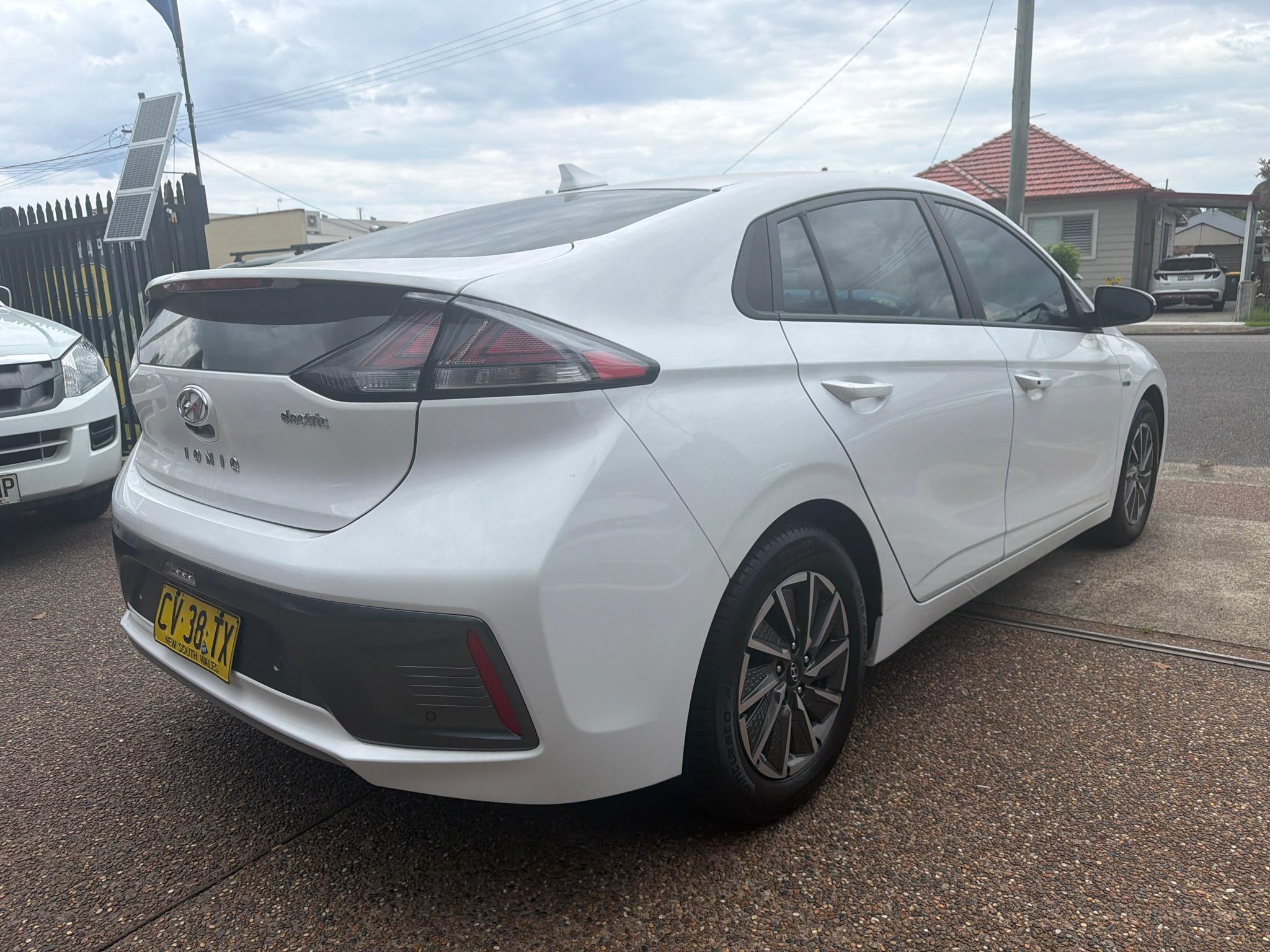 HYUNDAI IONIQ