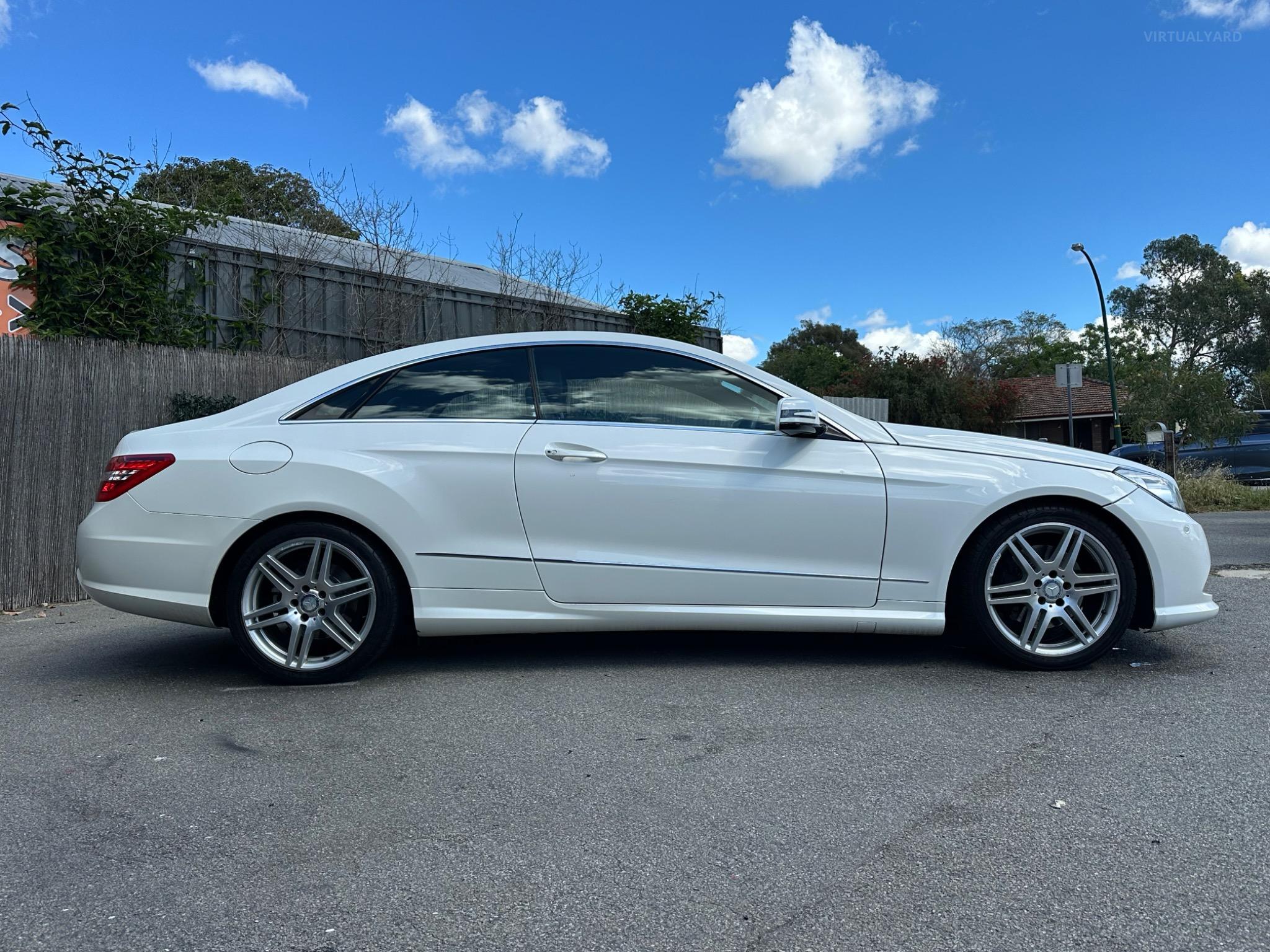 MERCEDES-BENZ E220