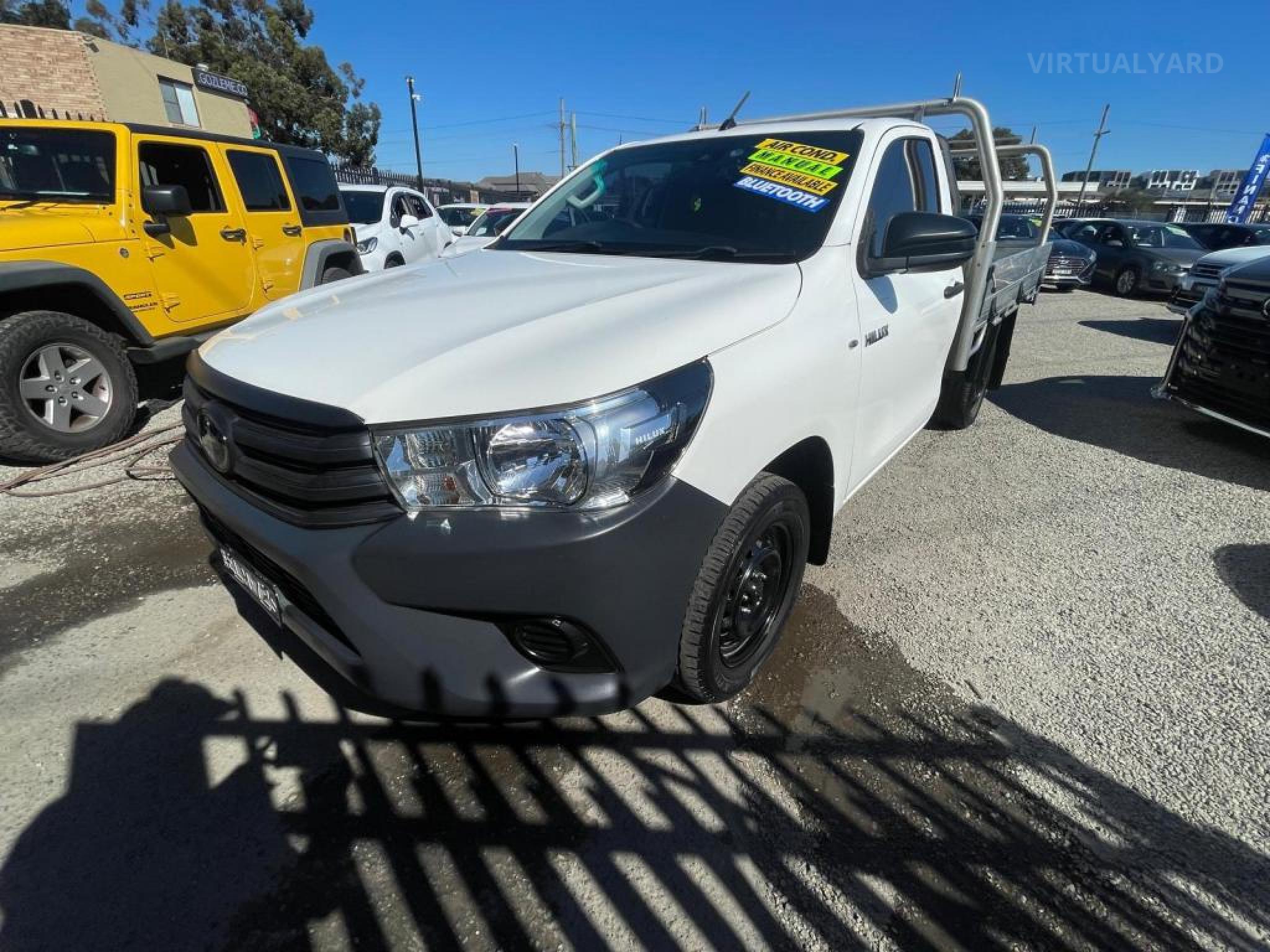 TOYOTA HILUX