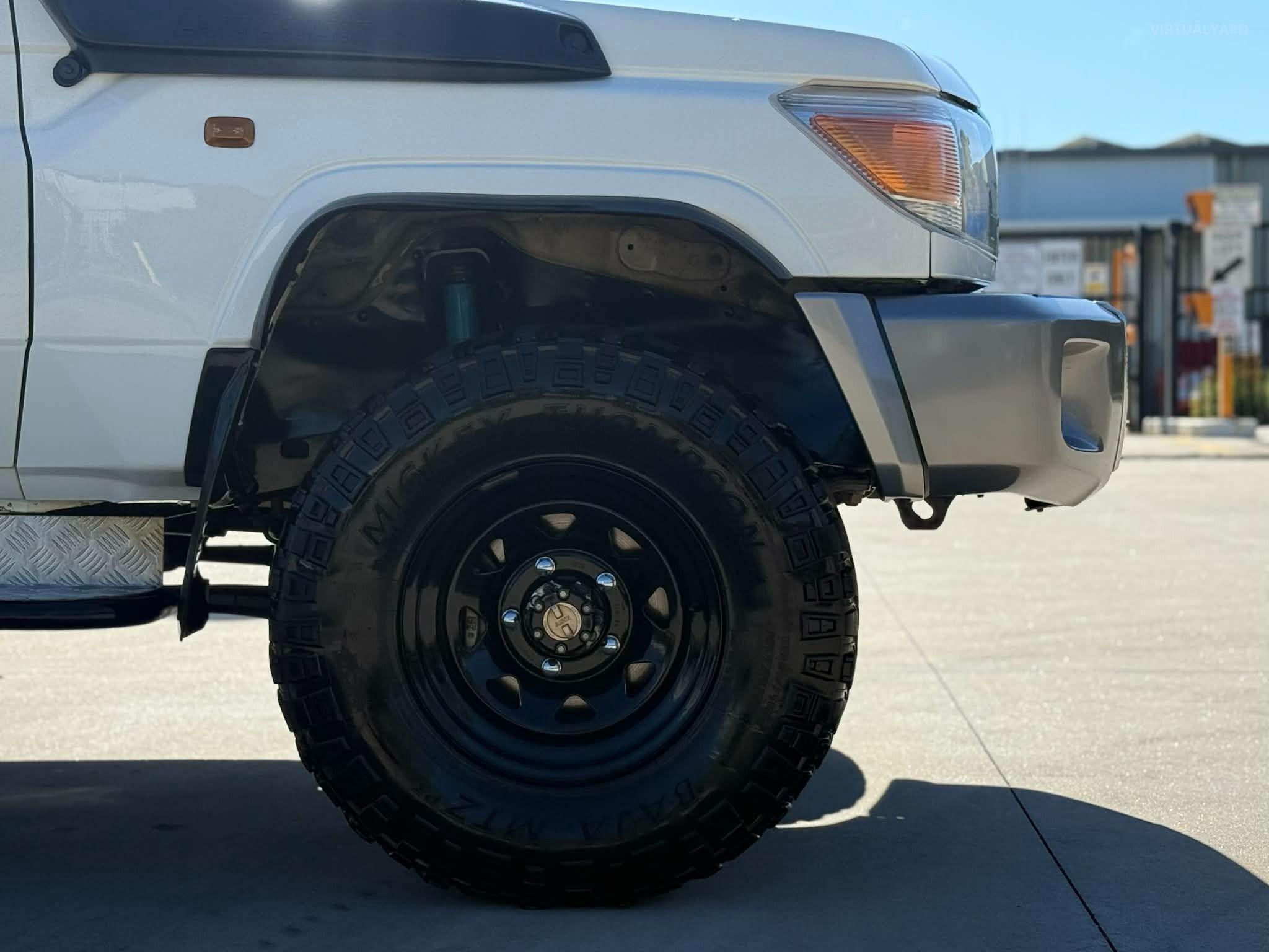 TOYOTA LANDCRUISER