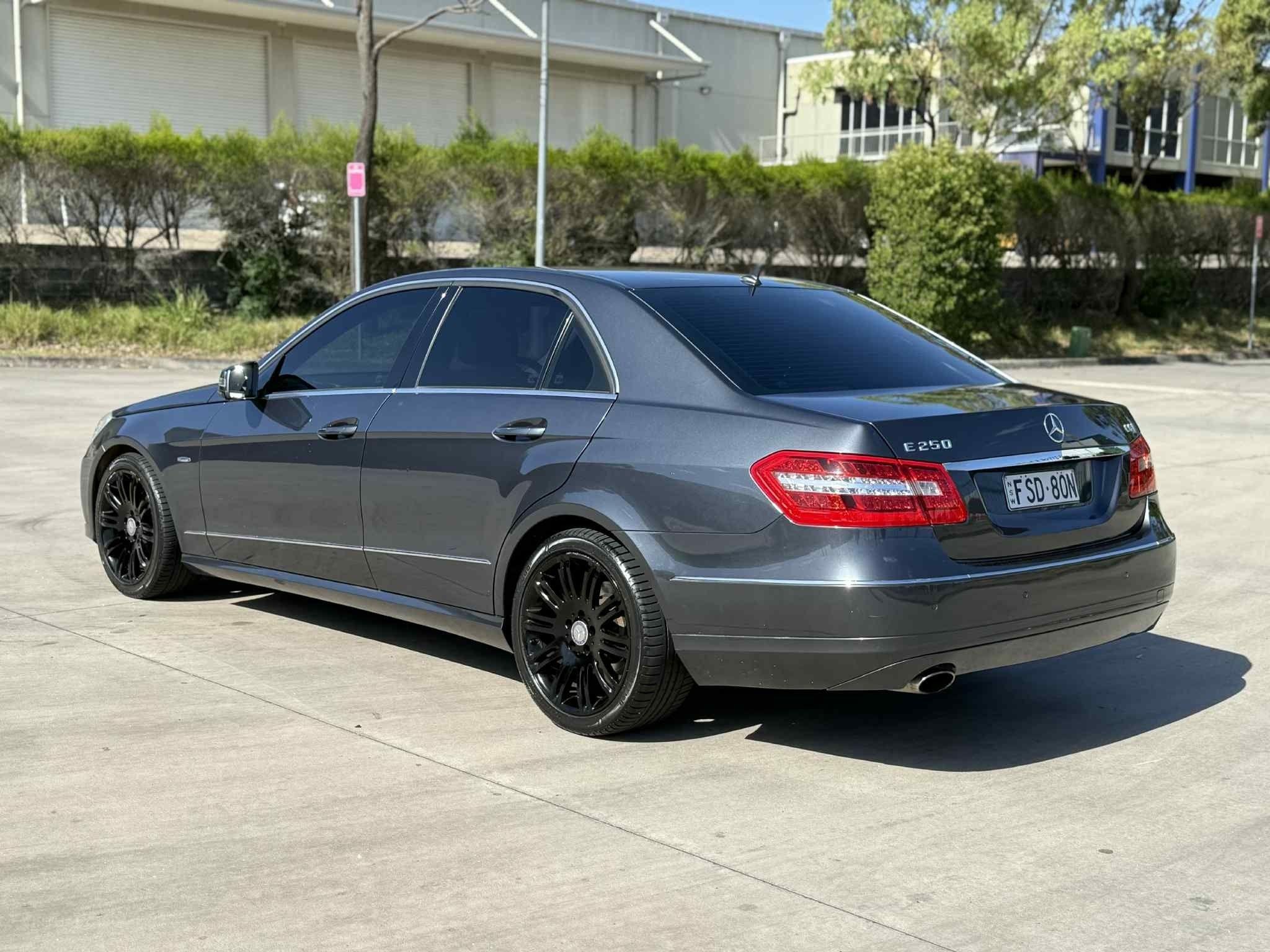 MERCEDES-BENZ E250