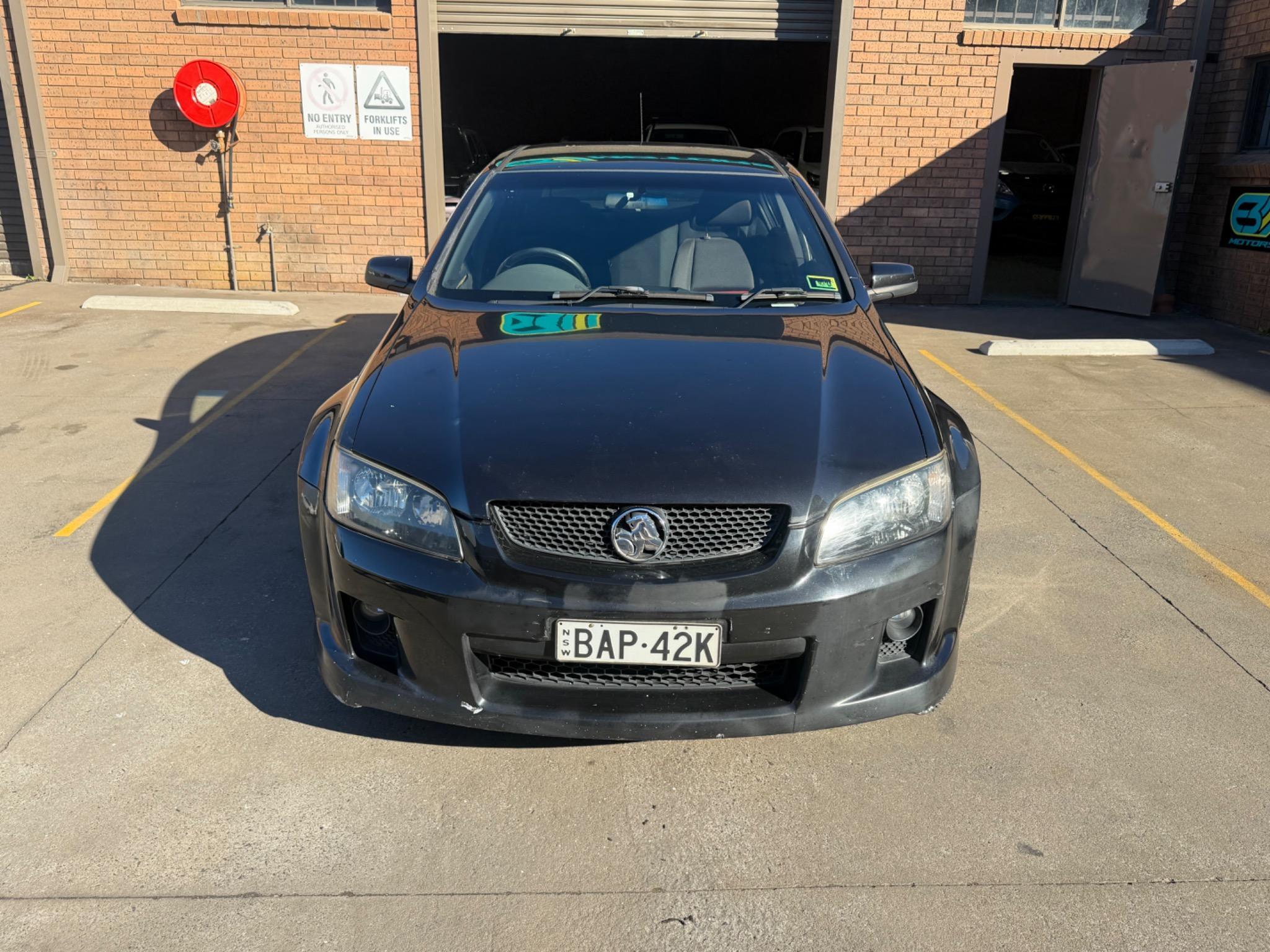 HOLDEN COMMODORE