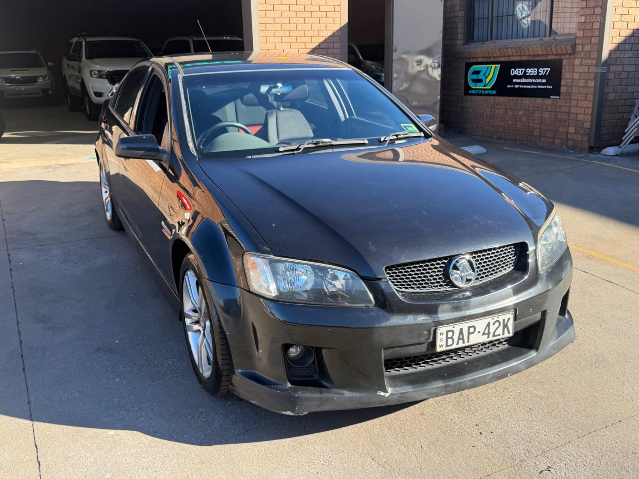 HOLDEN COMMODORE