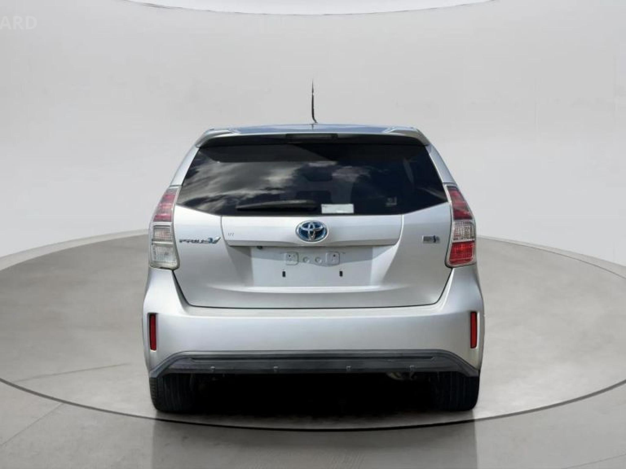 TOYOTA PRIUS V