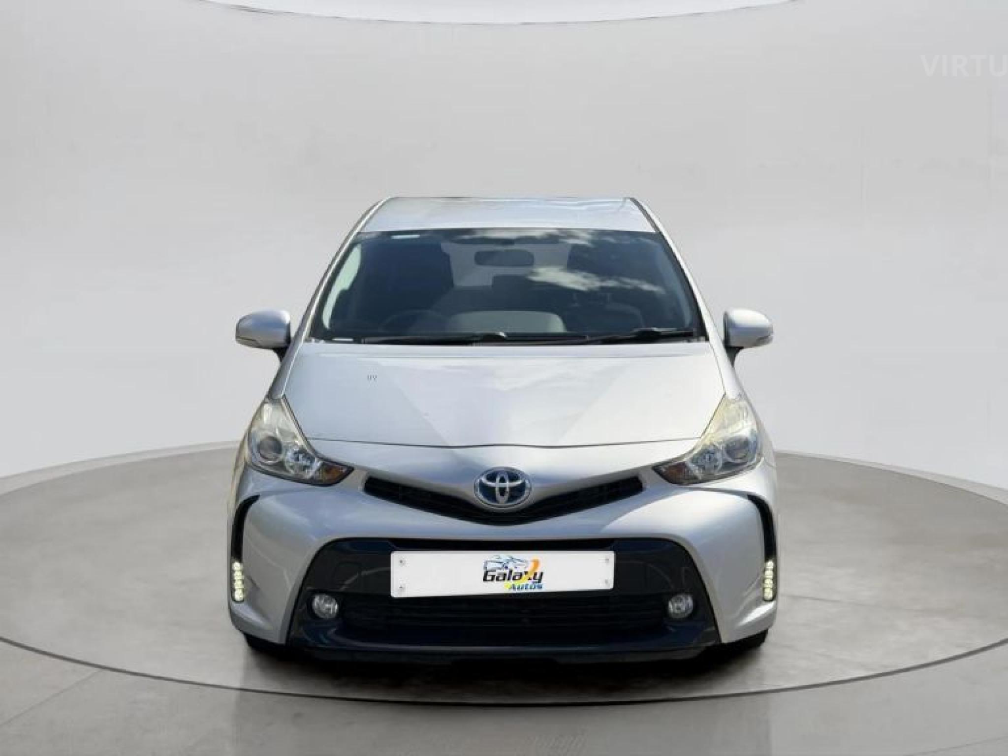 TOYOTA PRIUS V