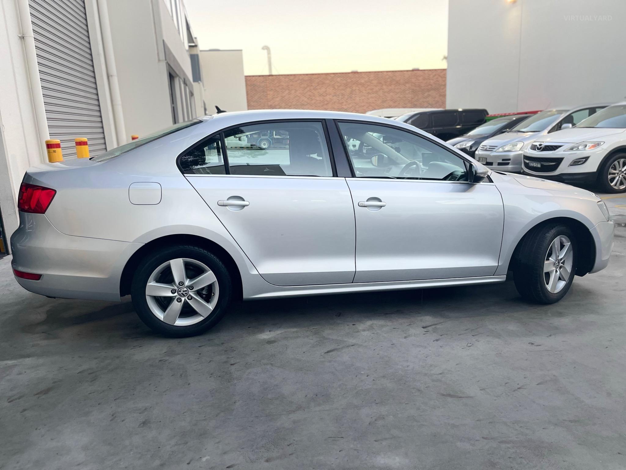 VOLKSWAGEN JETTA