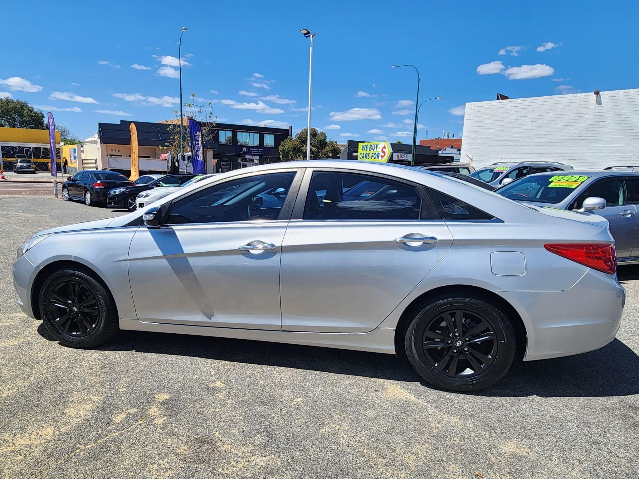 Hyundai i45