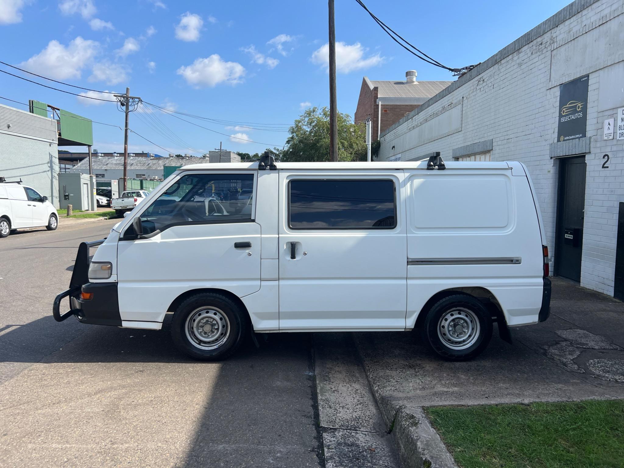 MITSUBISHI EXPRESS
