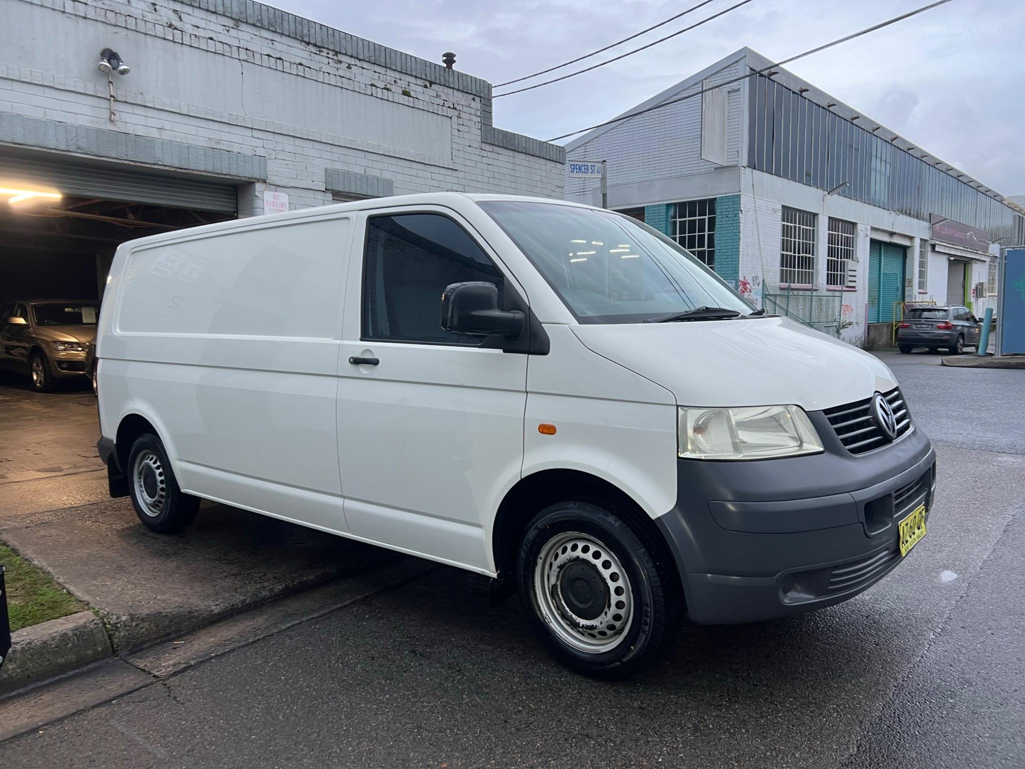 VOLKSWAGEN TRANSPORTER
