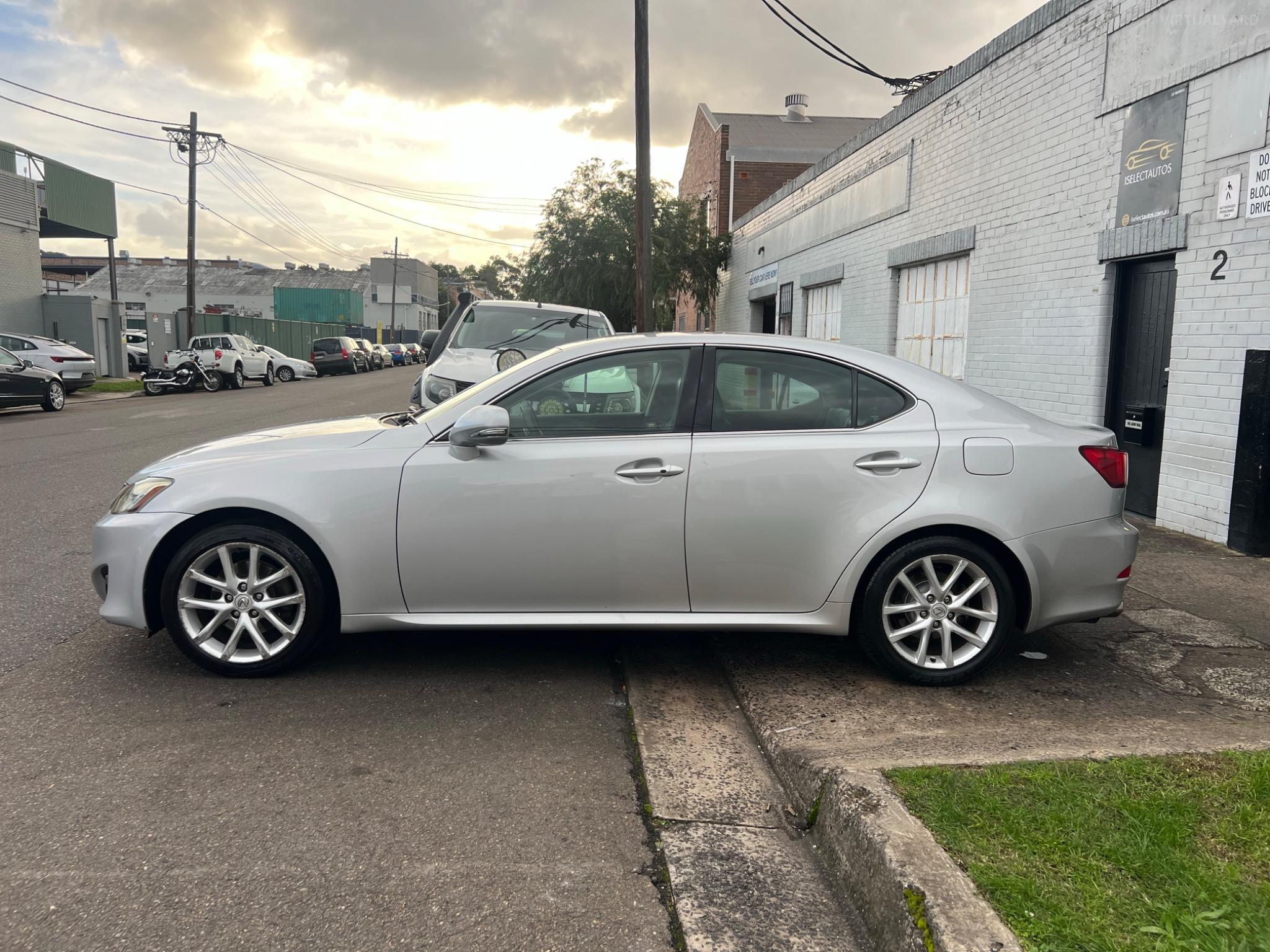 LEXUS IS250